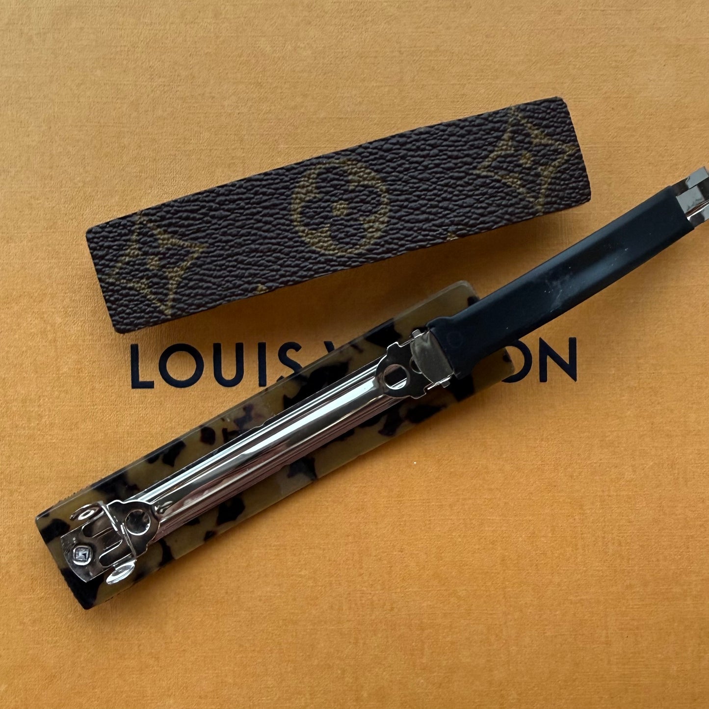 GORGEOUS Large Mono Barrette