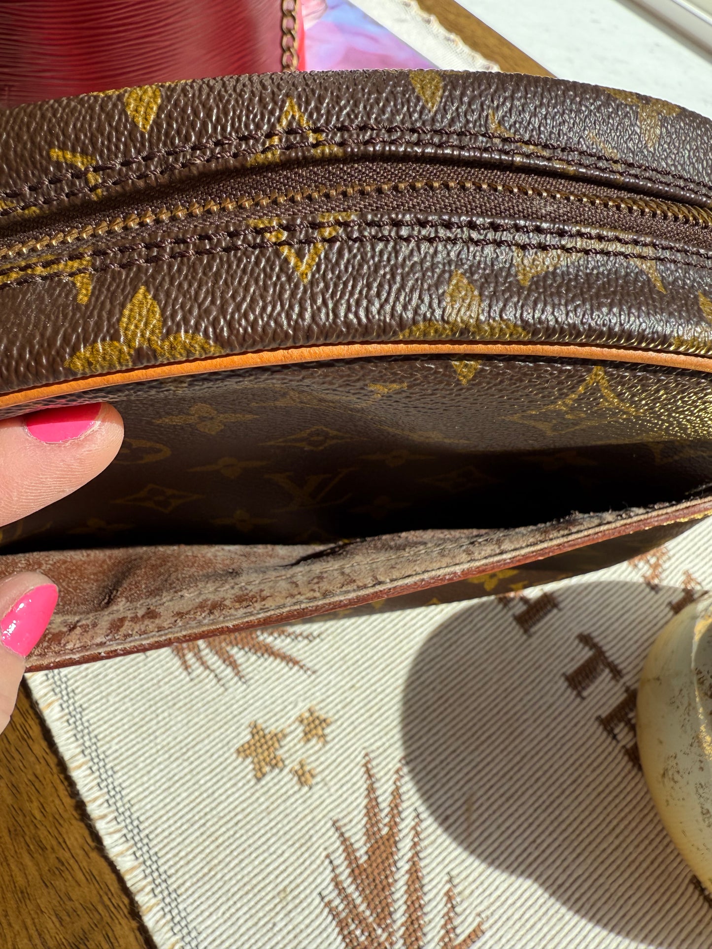 Authentic Preloved Vintage 1990’s LV Sac Senlis