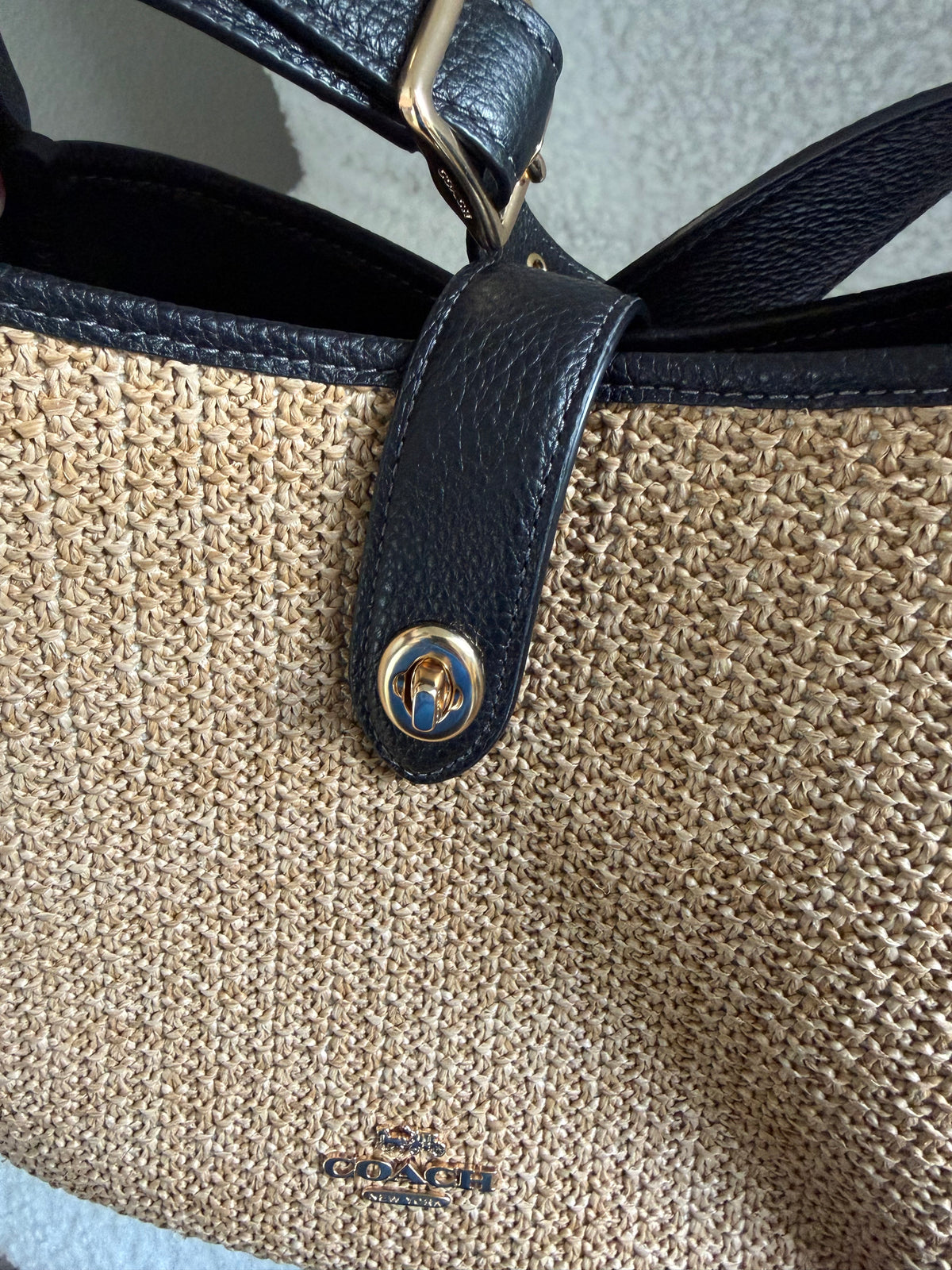 Authentic Preloved COACH Hadley Convertible Crossbody Bag