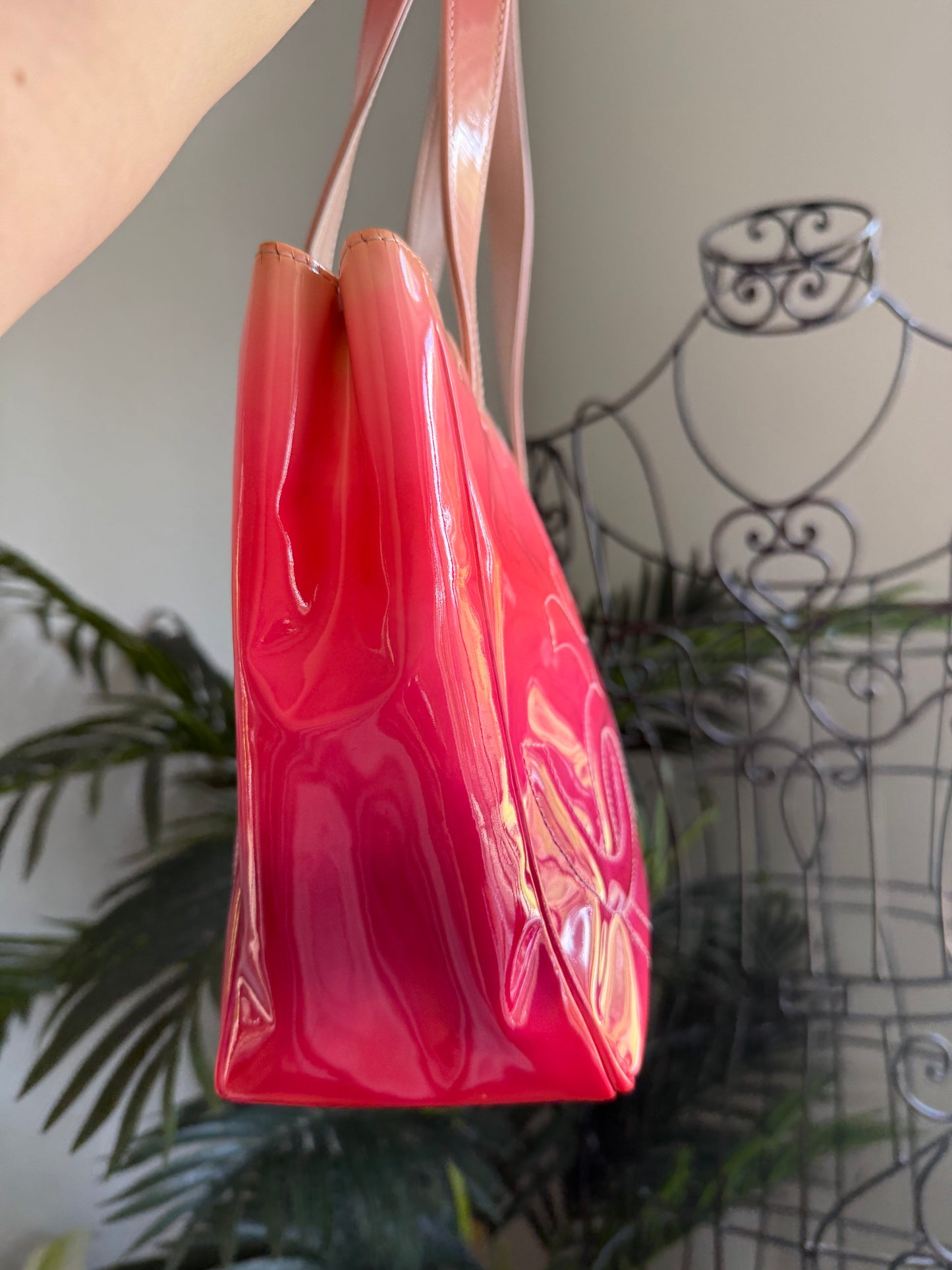 THE AFTERGLOW Authentic Preloved Chanel Patent Tote
