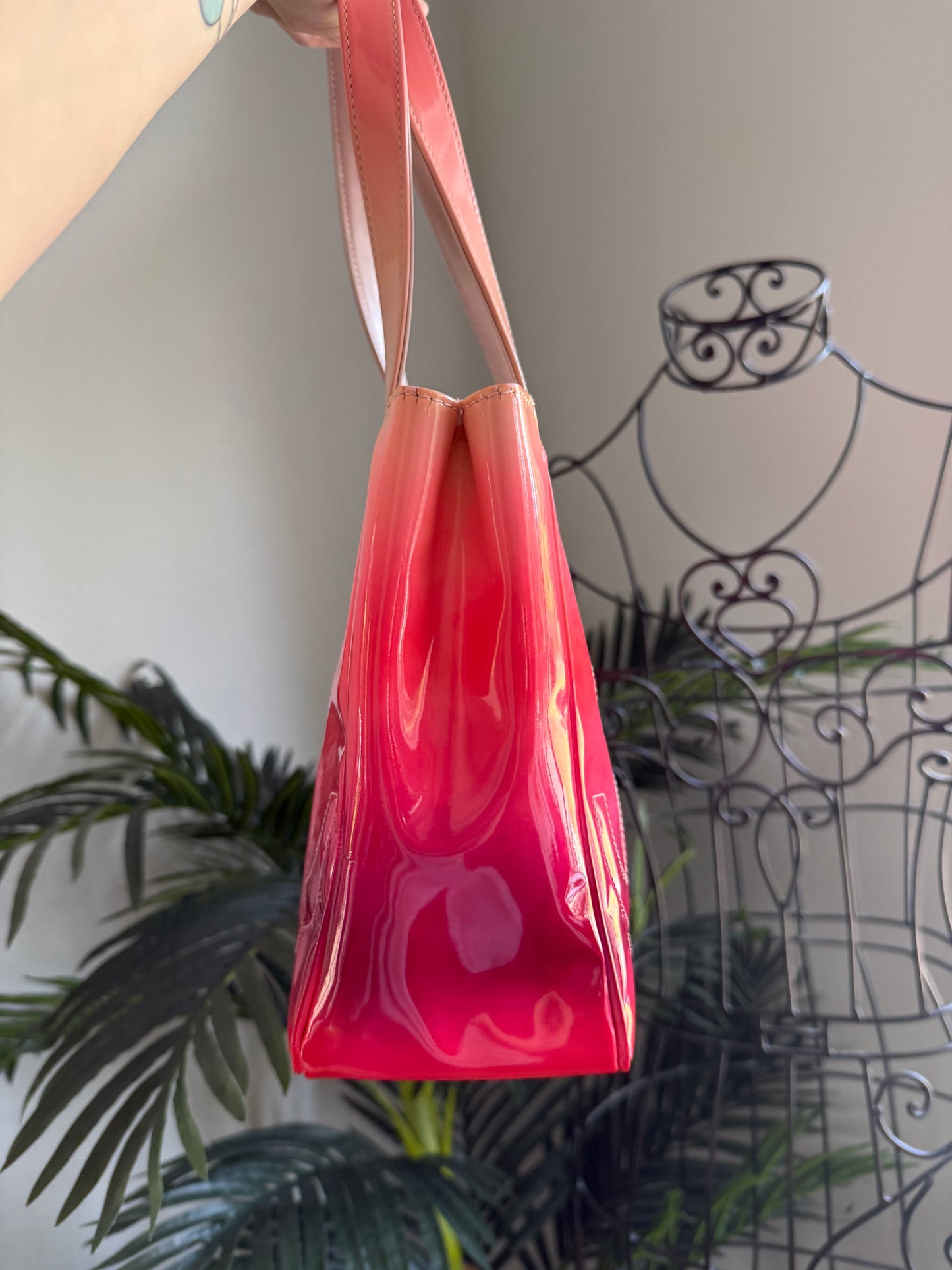 THE AFTERGLOW Authentic Preloved Chanel Patent Tote