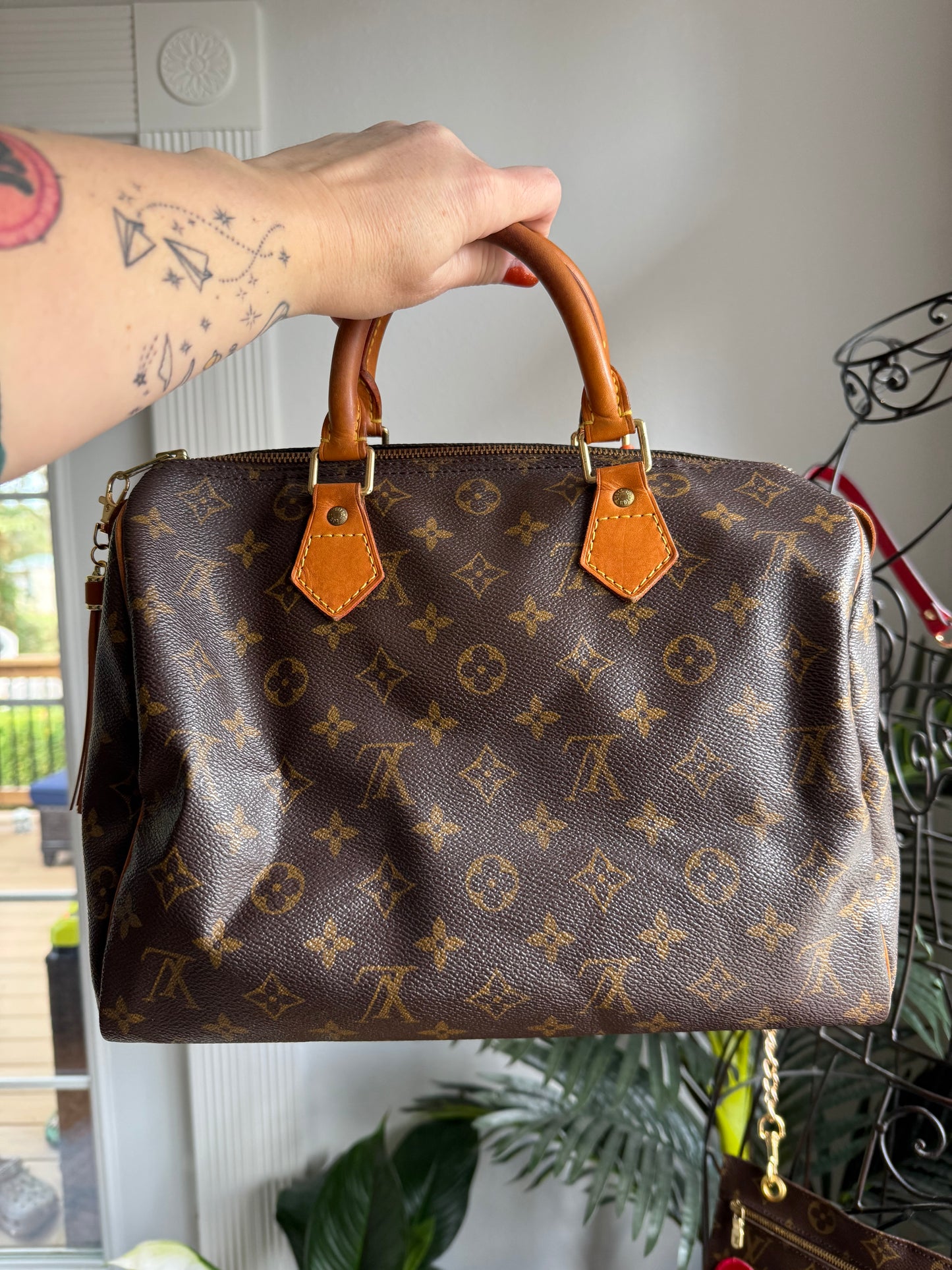 THE SHOWGIRL Authentic Preloved LV 2002 Speedy 30 monogram