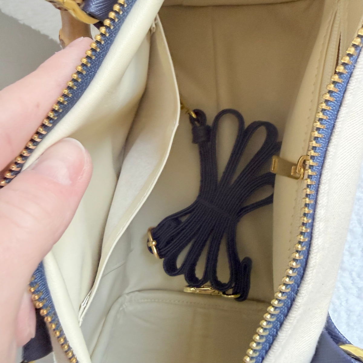 The PIKE PLACE Handbag || Upcycled Dustbag