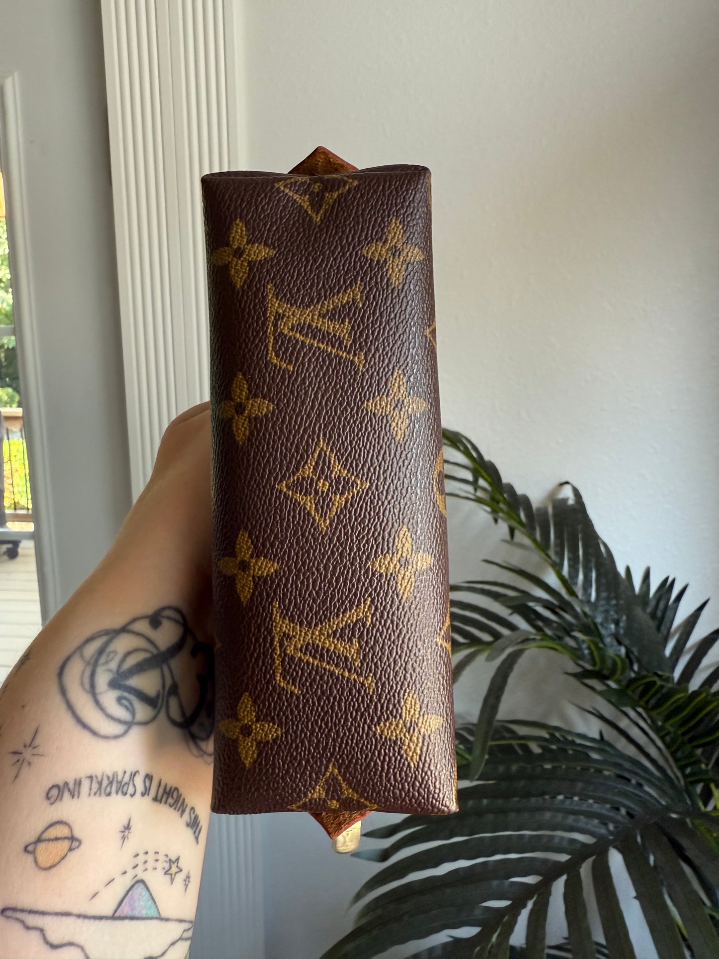 SHOWGIRL Authentic Preloved Vintage LV 2002 Cosmetic Bag