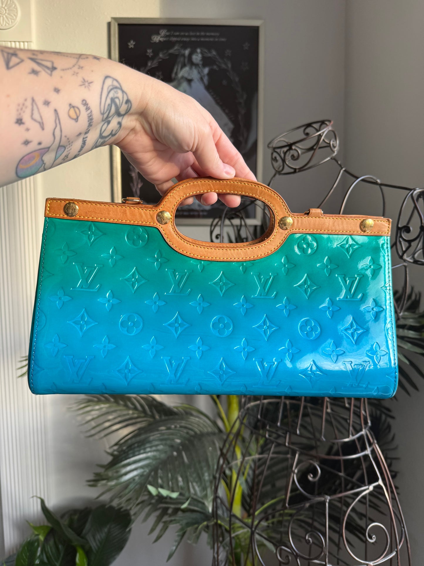 Preloved Authentic Hand-Dyed Vernis LV Roxbury Handbag