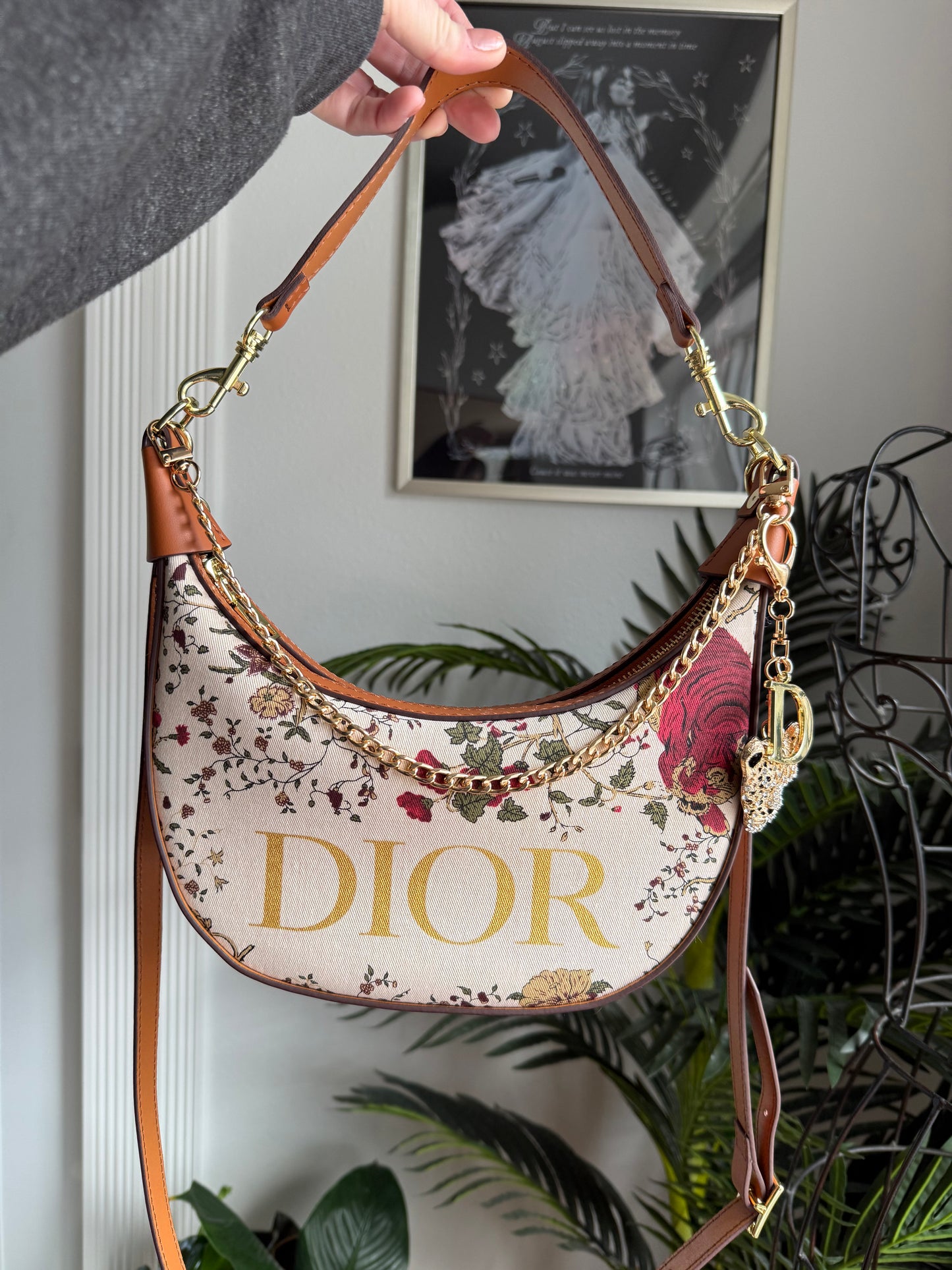 { LONDON } Handmade leather + DI OR vip tote Crescent Shoulder Bag