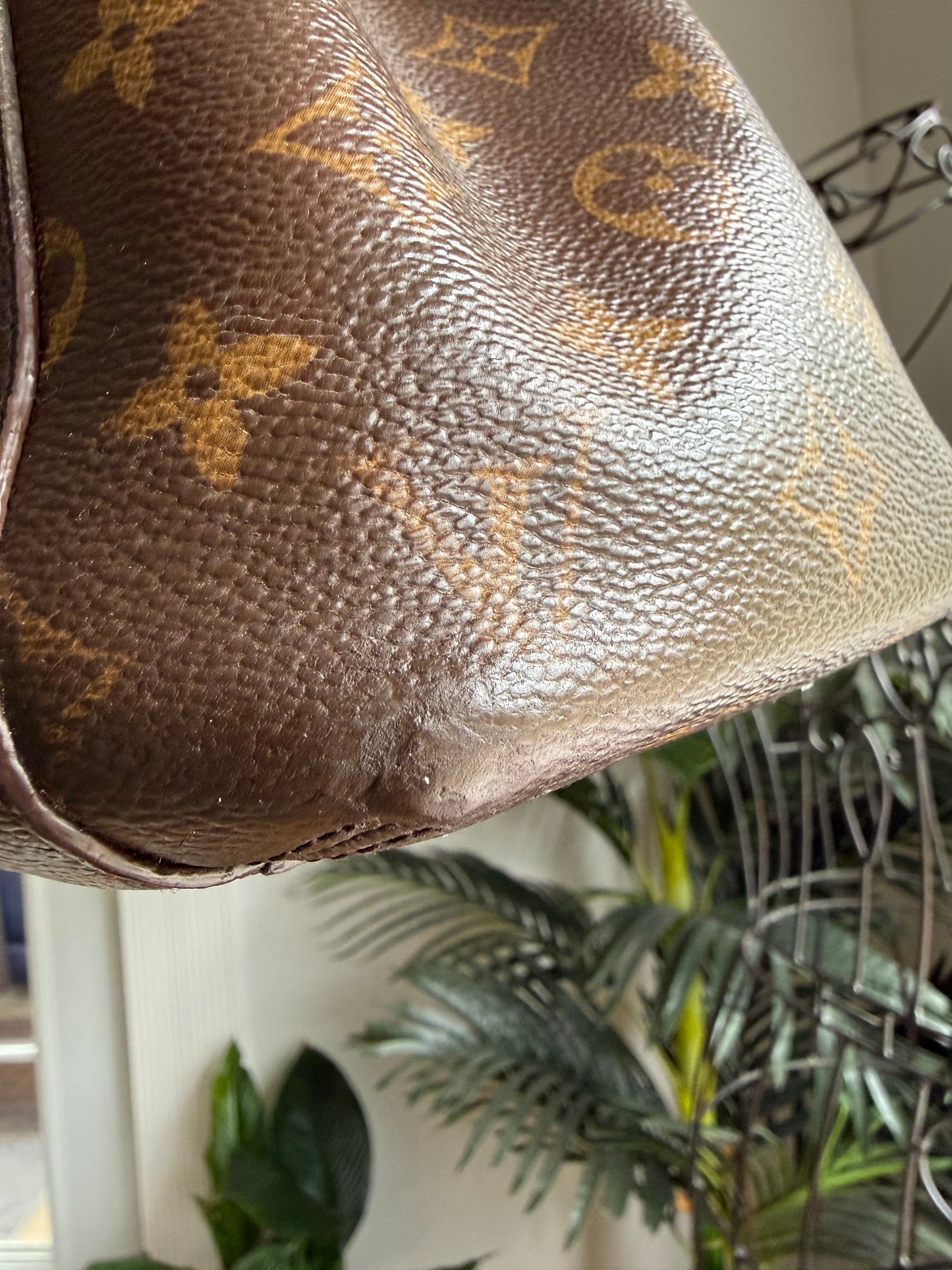 Preloved Restored Authentic LV Montaigne MM Two Way Bag