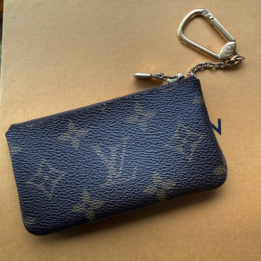 Authentic Preloved Vintage 1993 LV Cles Key Pouch in Monogram