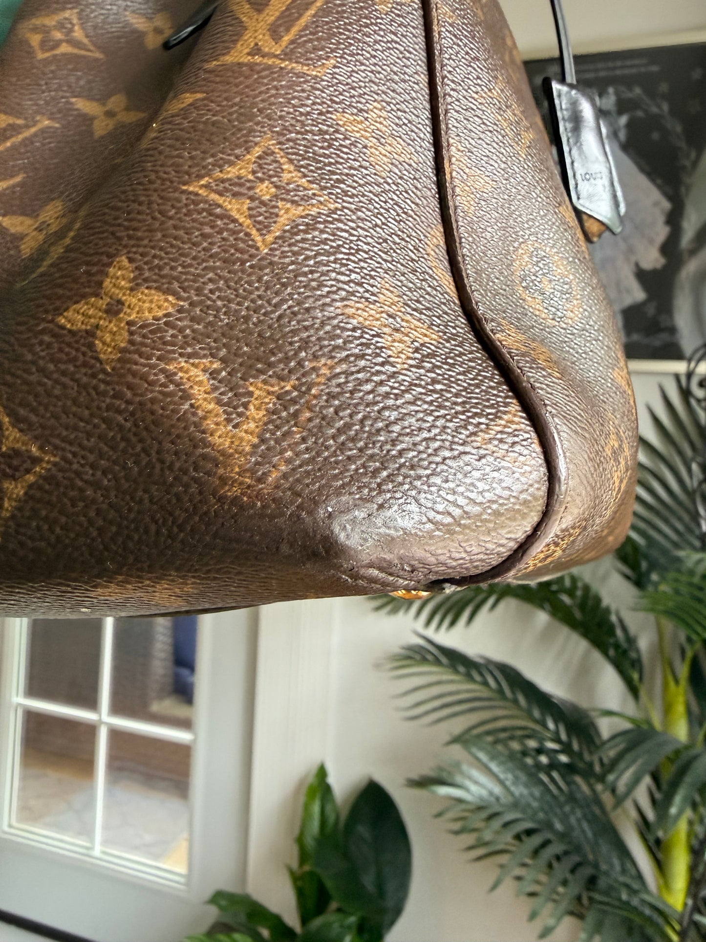 Preloved Restored Authentic LV Montaigne MM Two Way Bag