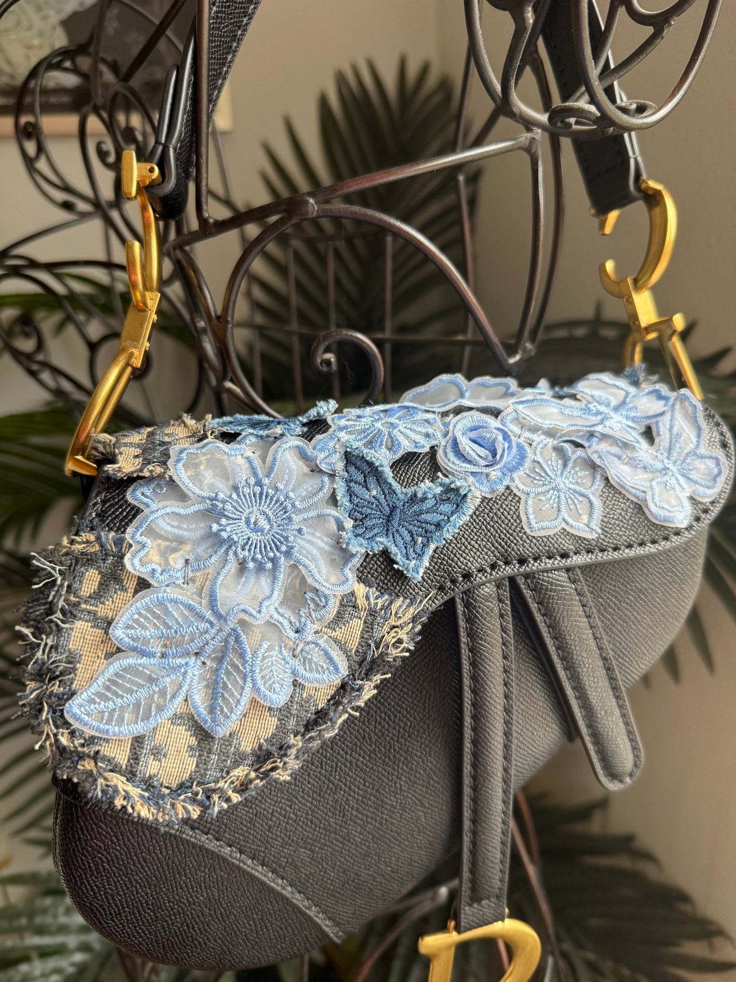 The WHITE HORSE Bag - Mixed Textiles with wallet