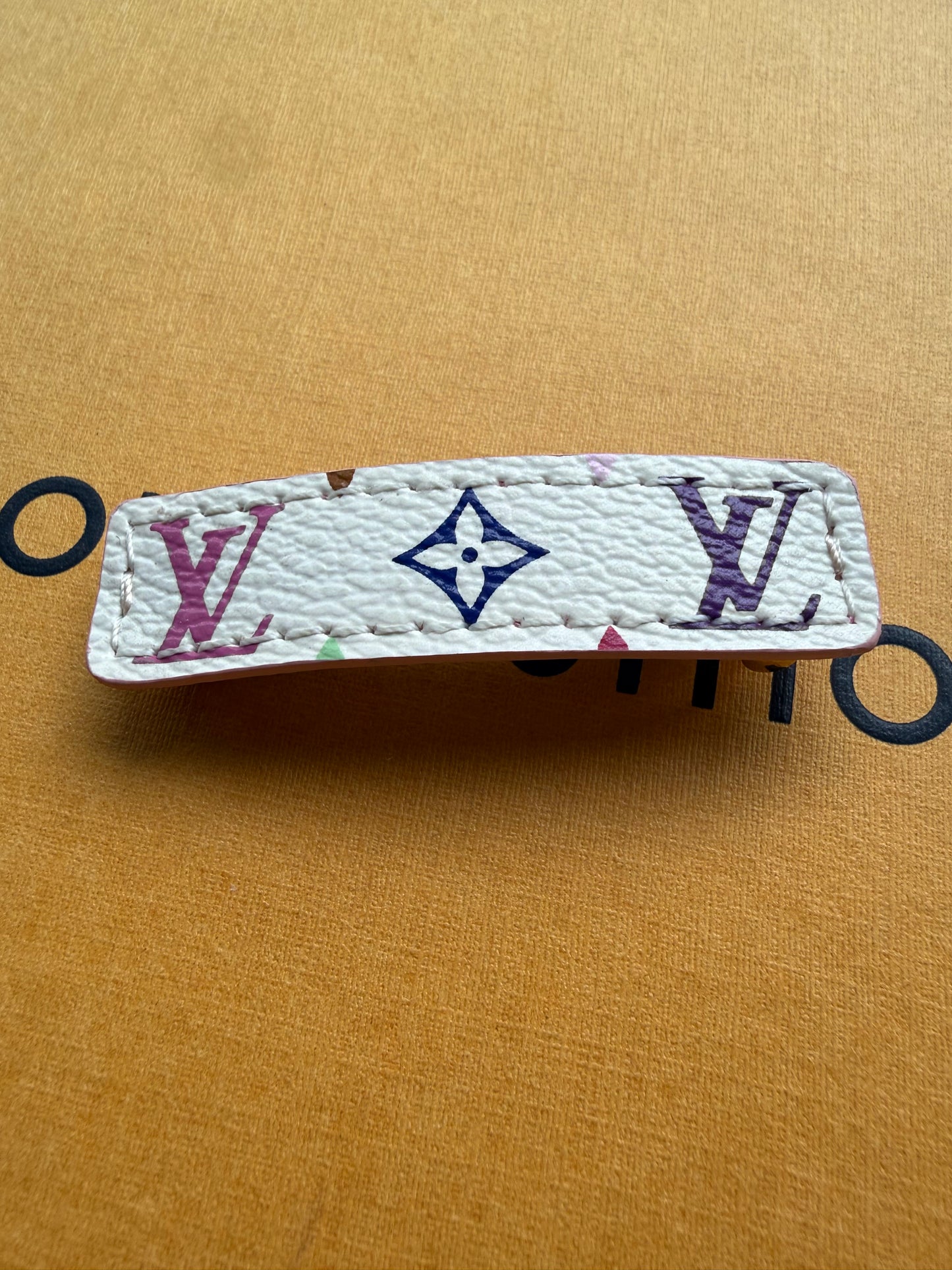 GORGEOUS Small White Multicolore Barrette