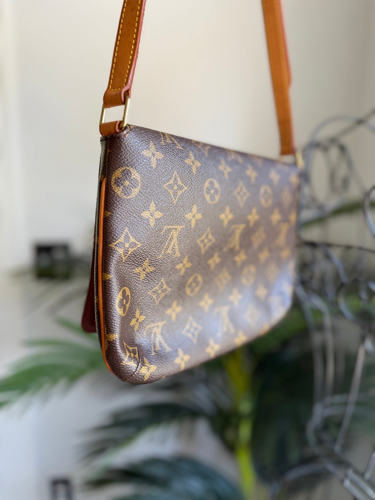 Preloved Authentic Vintage LV Musette Tango