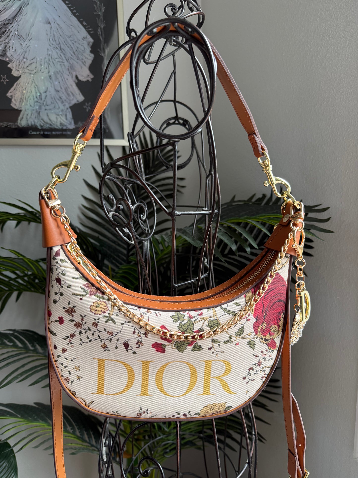 { LONDON } Handmade leather + DI OR vip tote Crescent Shoulder Bag