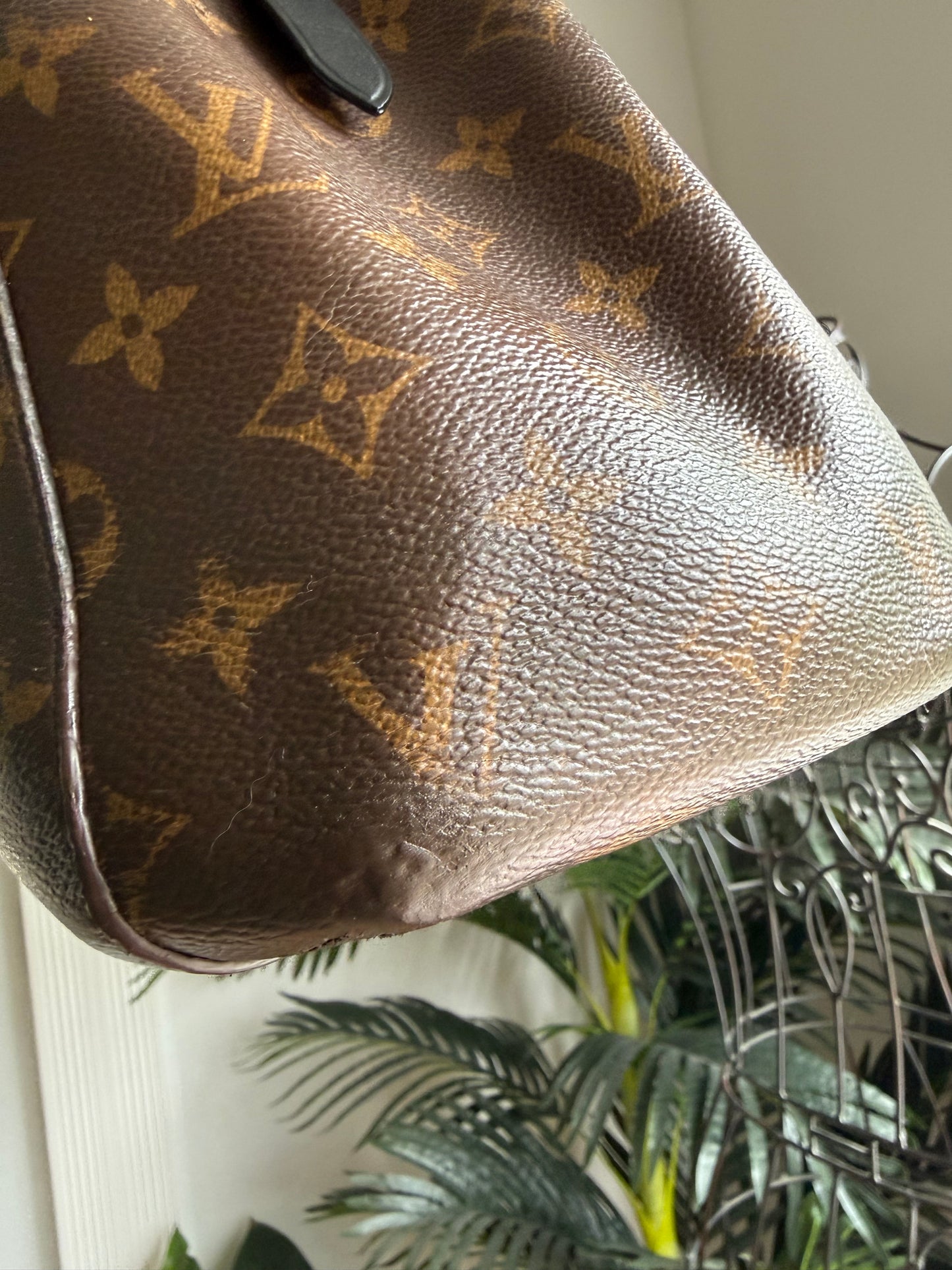 Preloved Restored Authentic LV Montaigne MM Two Way Bag