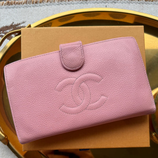 {GLITTER ON THE FLOOR} Authentic Preloved Reimagined Vintage Chanel Wallet in Pink Caviar Leather
