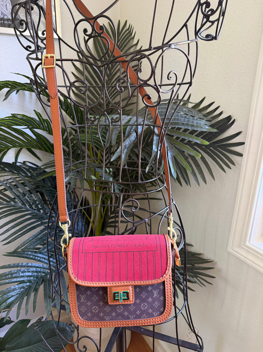 { AUGUSTINE } Handmade Red NF + Idylle Mono Saddle Bag