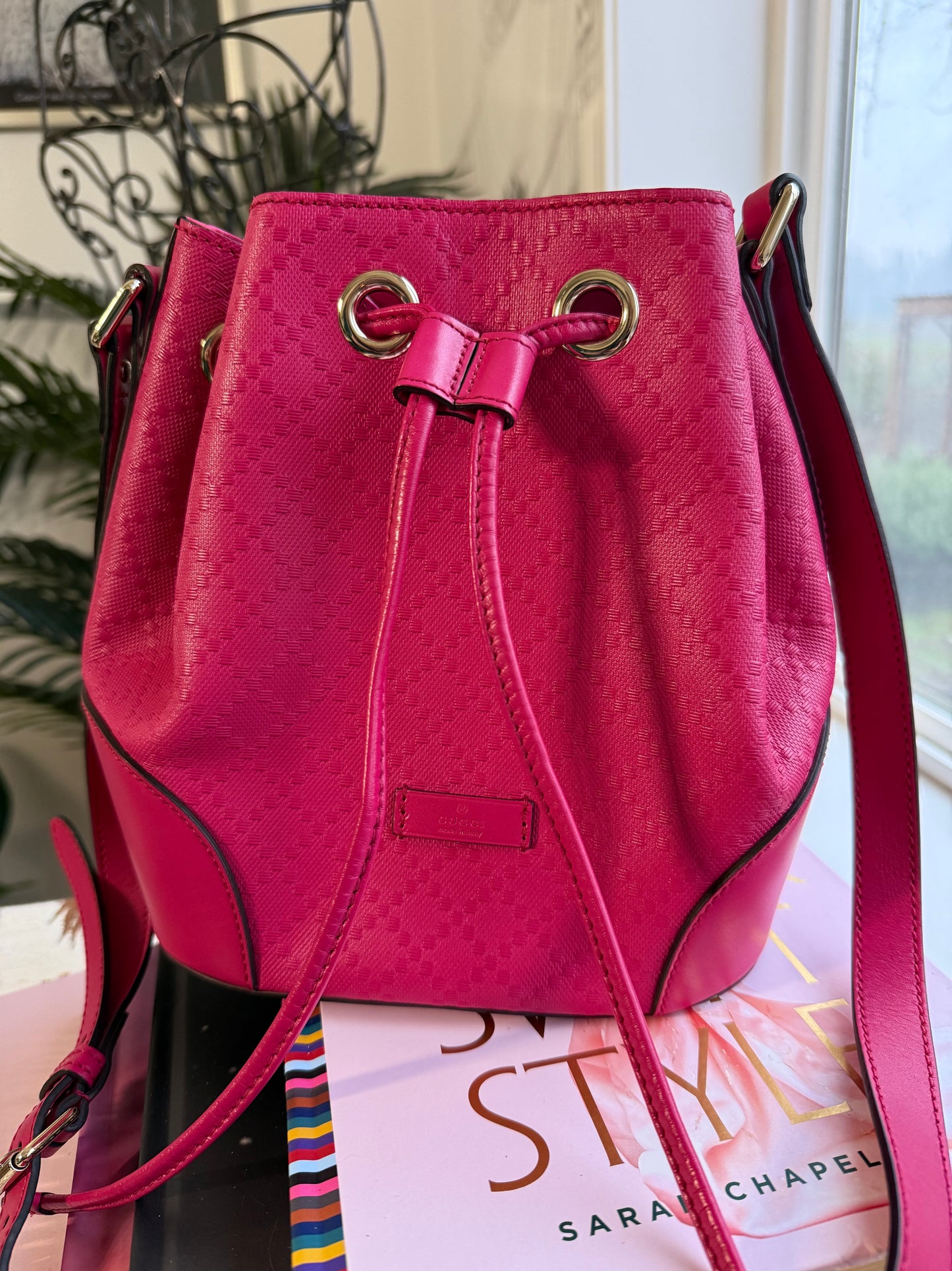 Preloved Authentic Gucci DIAMANTE Leather Bucket bag - Bright Pink