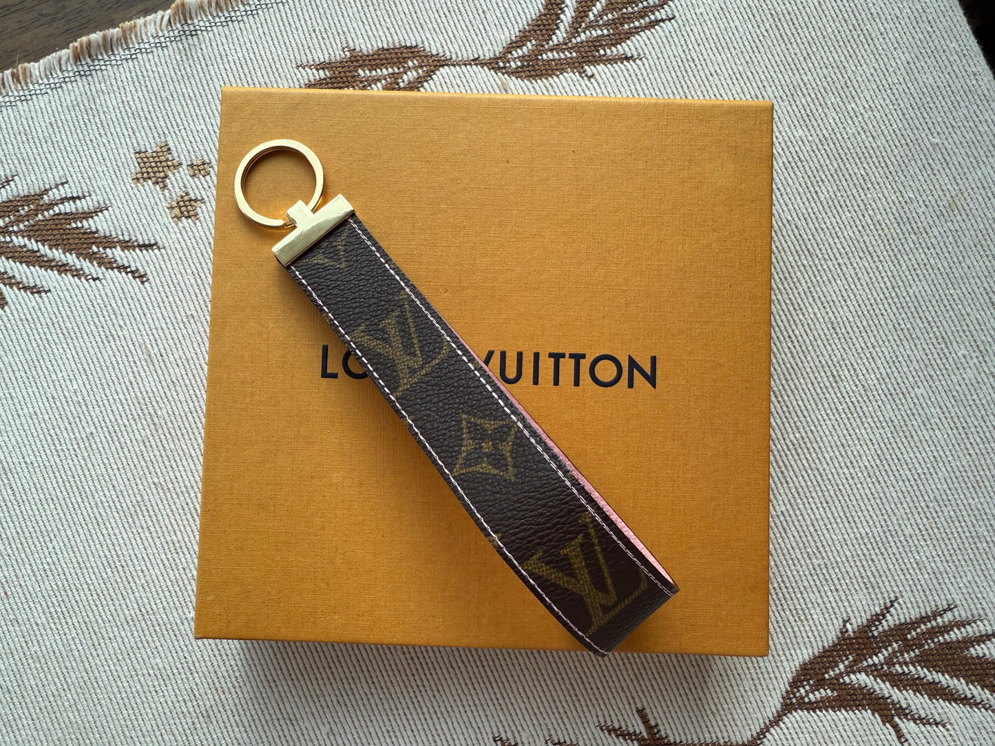 DELICATE Mono + Pink Wristlet Keyfob