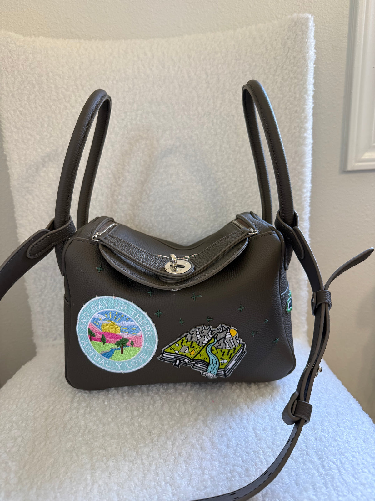 The SWINDY 26 Handmade Patched Handbag