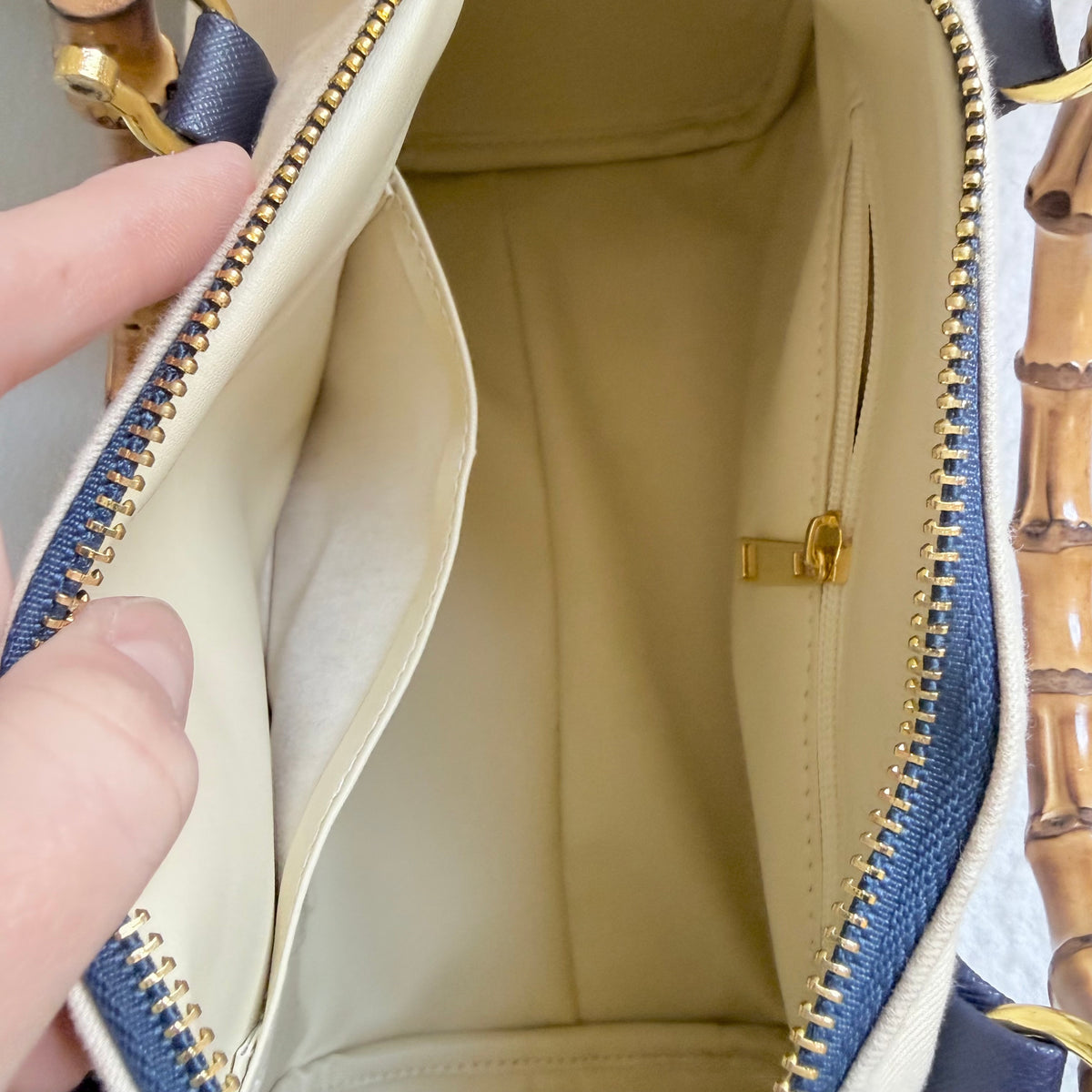 The PIKE PLACE Handbag || Upcycled Dustbag