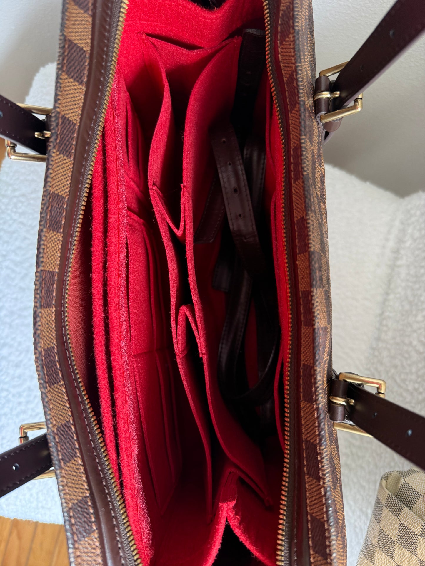 Luxury Authentic Preloved Chelsea Large Shoulder tote in Damier Ebene