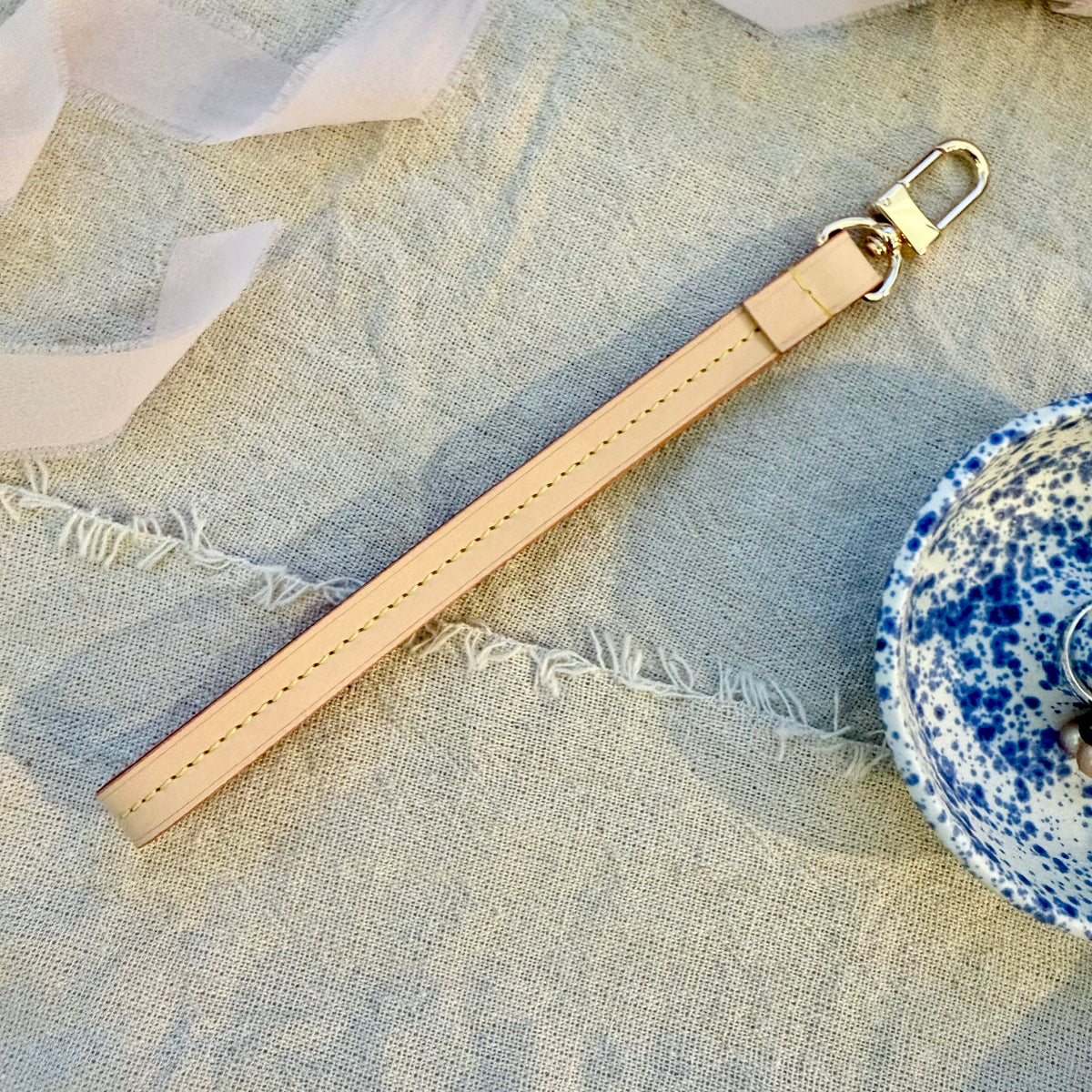 The DAYDREAM Wristlet || Handmade Vachetta Leather Keychain