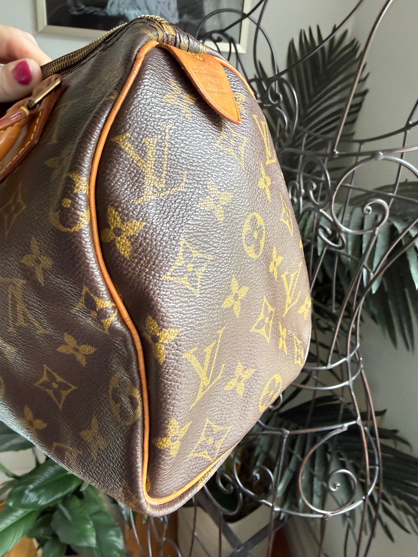 Authentic Preloved Vintage 1993 LV Speedy 25