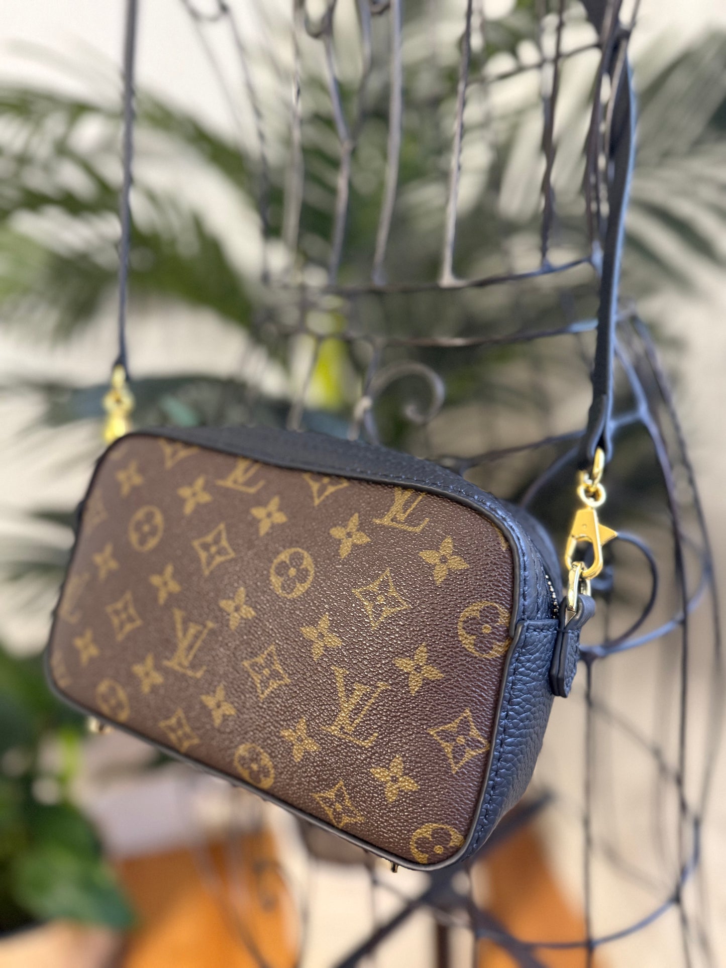 { AMERICANA } Handmade mono + black leather crossbody