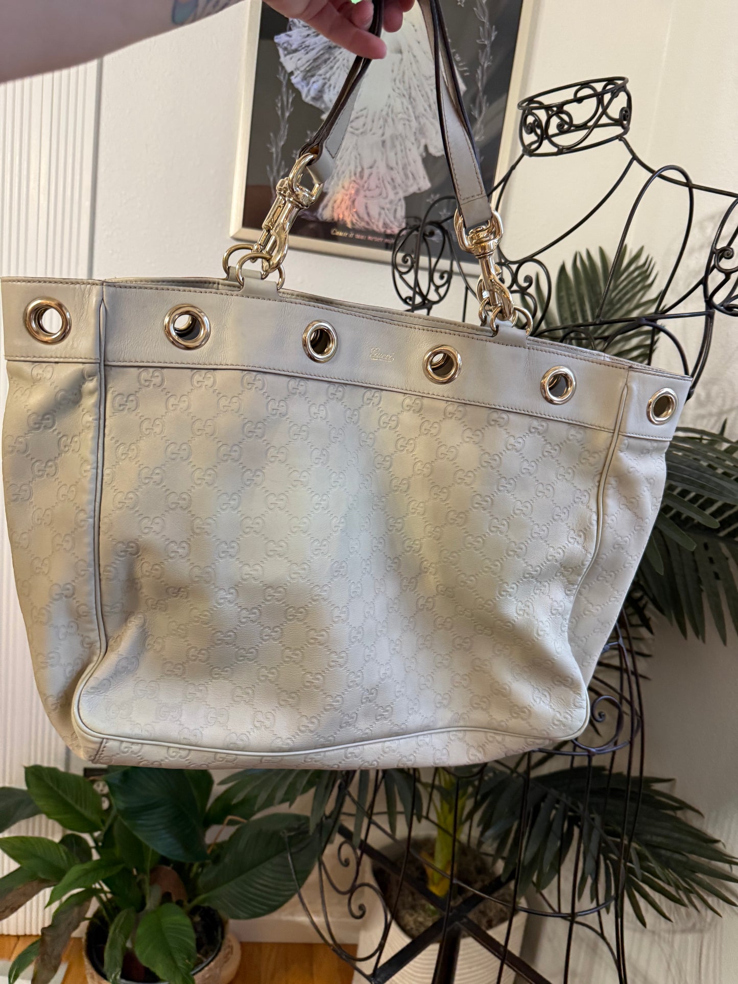 Authentic Preloved Gucci Postiano Tote in Ivory Leather