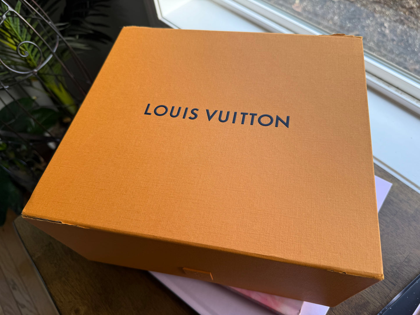 Vintage Preloved Authentic LV Looping MM with box