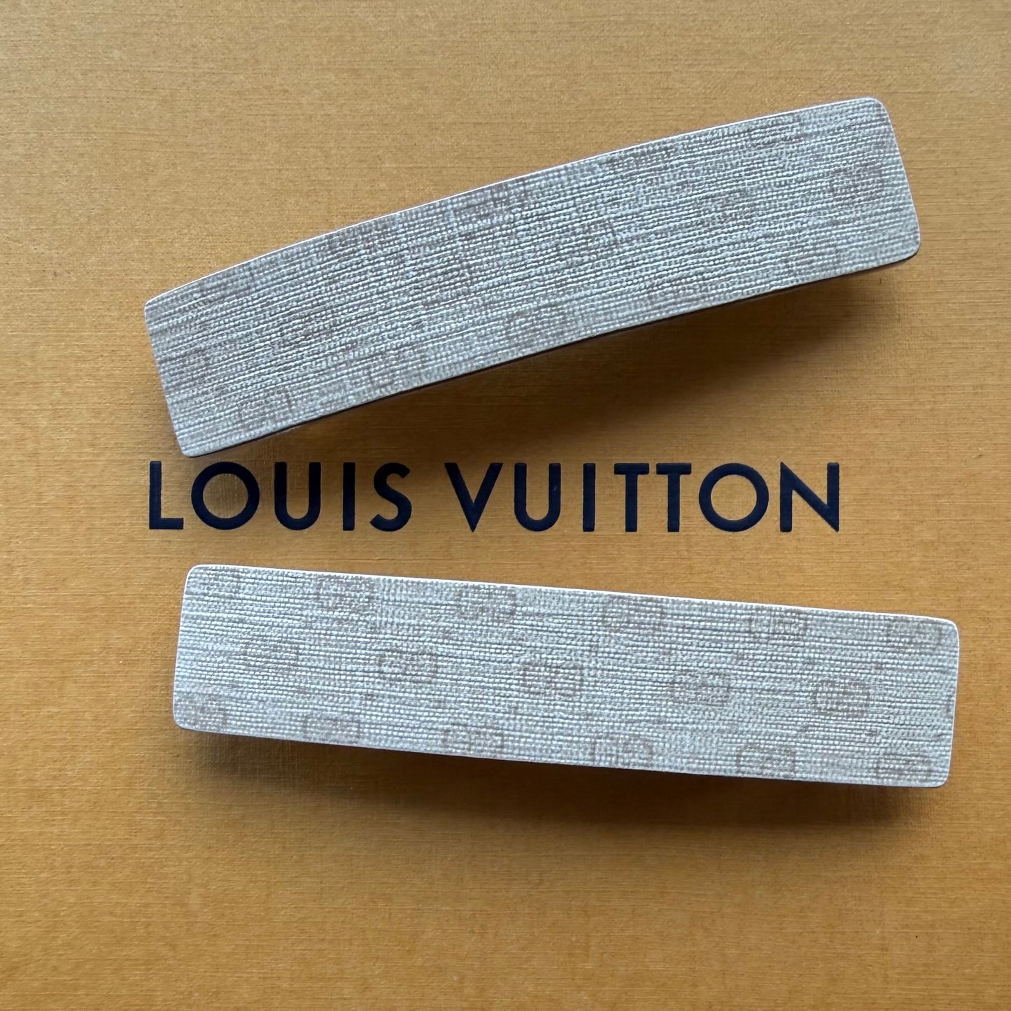 { GORGEOUS } Handmade Ivory Micro GG Barrette