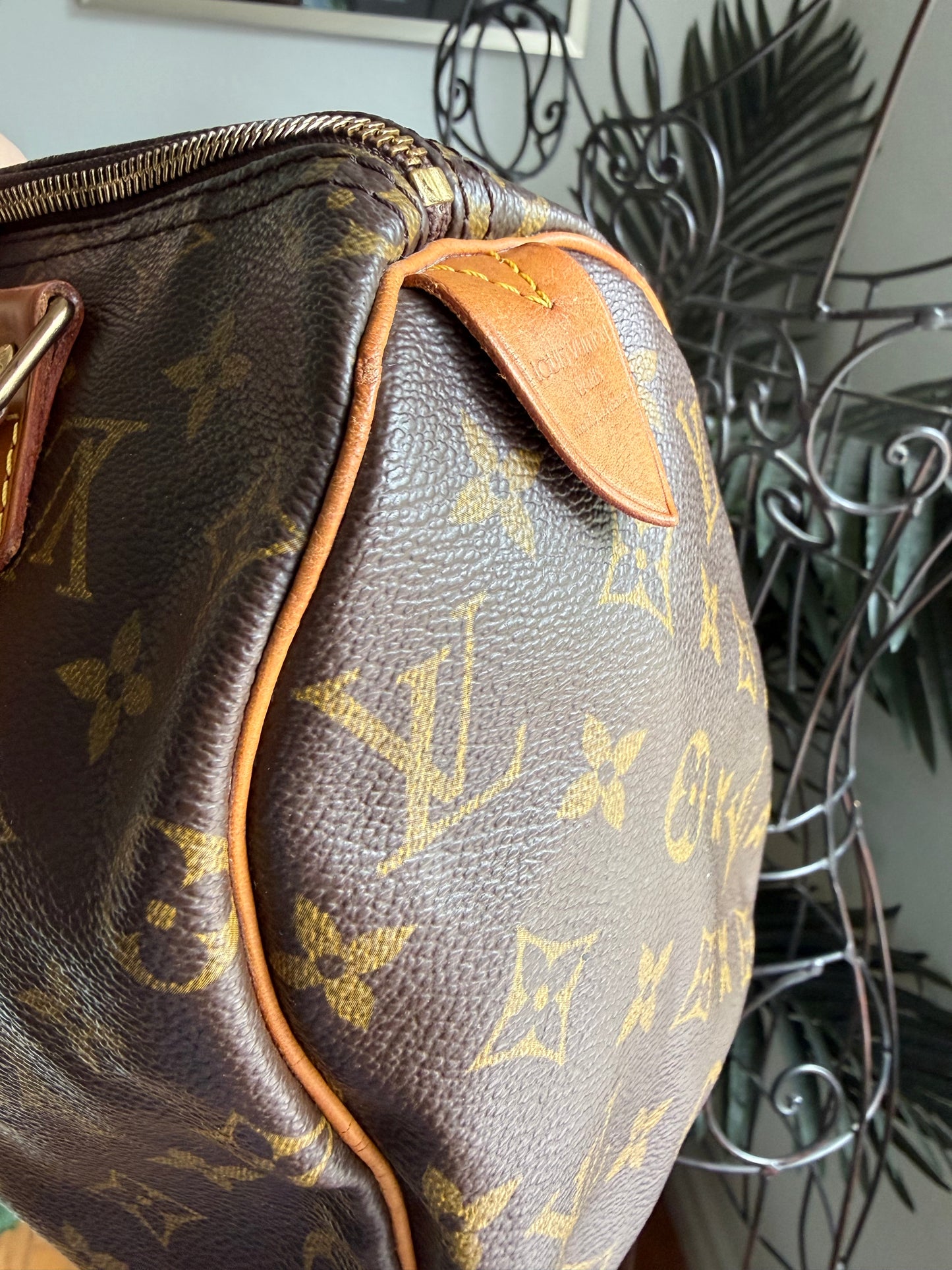 Authentic Preloved Vintage 1993 LV Speedy 25