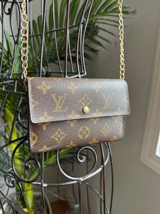 Authentic Preloved 2002 LV Porte Tresor Trifold Wallet on Chain