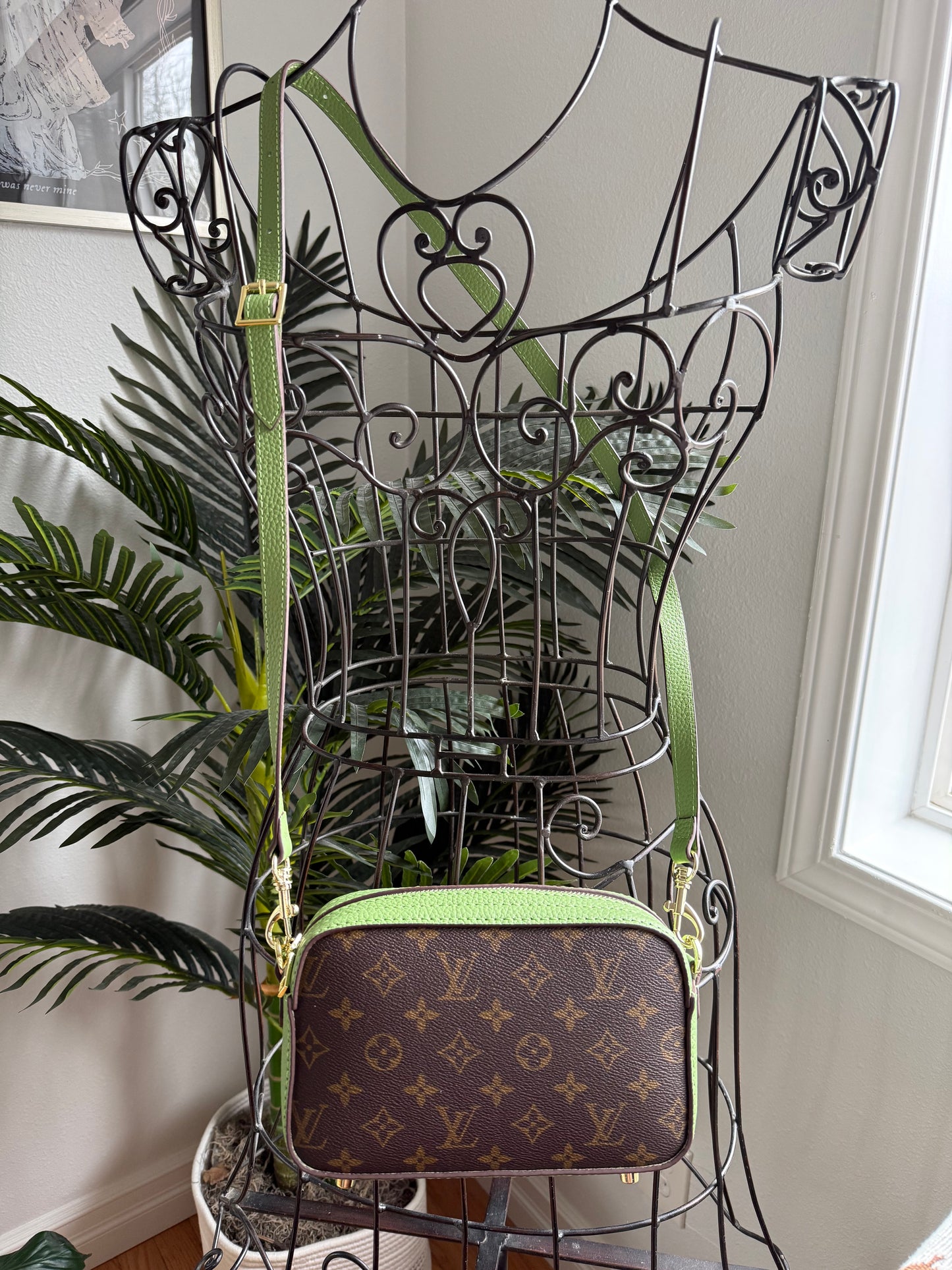 { AMERICANA } Handmade Camera Crossbody Bag in Vibrant Green + Mono