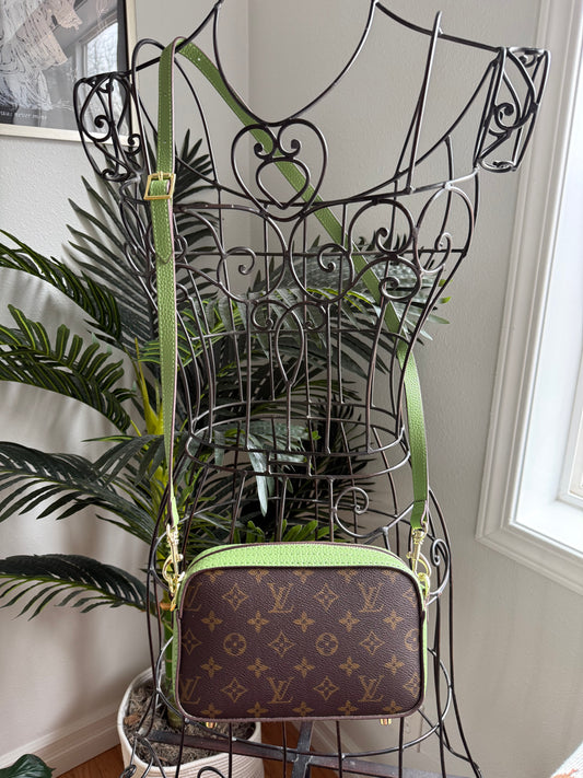 { AMERICANA } Handmade Camera Crossbody Bag in Vibrant Green + Mono