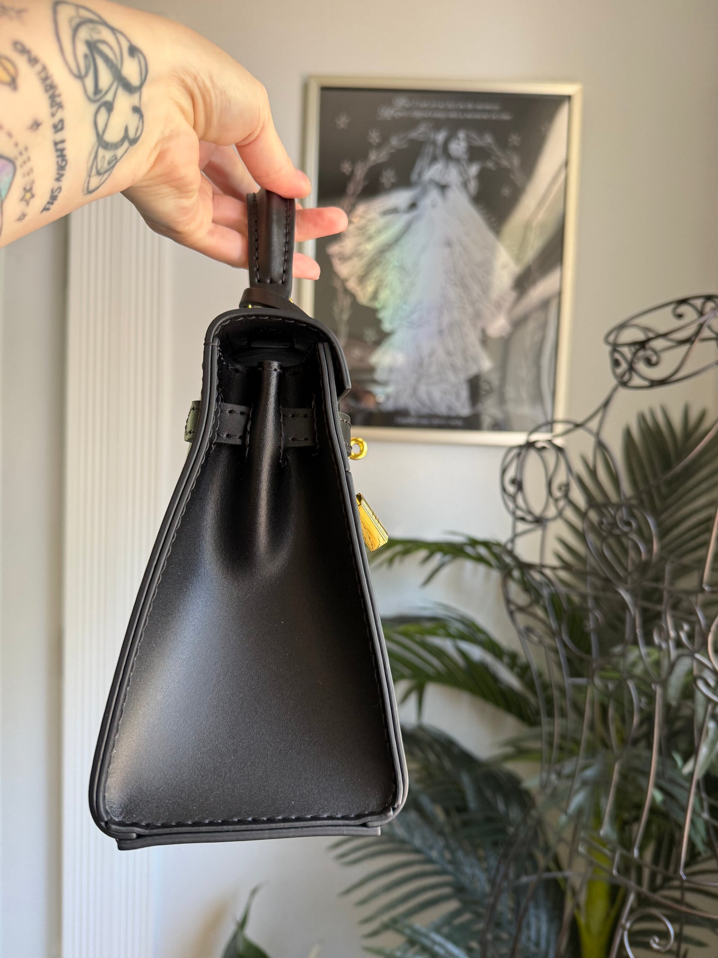 *Preorder* SWELLY Black Handbag