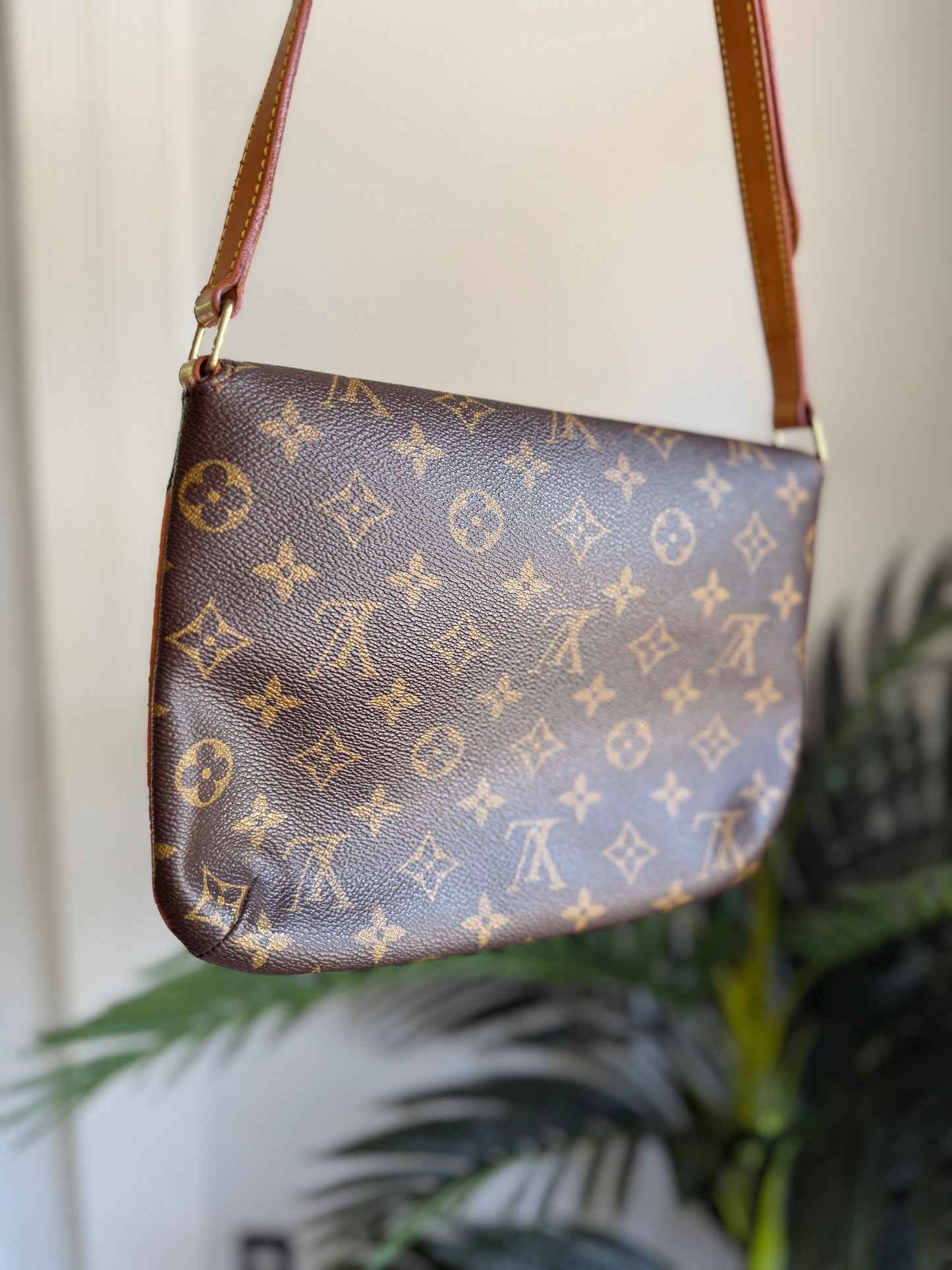 Preloved Authentic Vintage LV Musette Tango