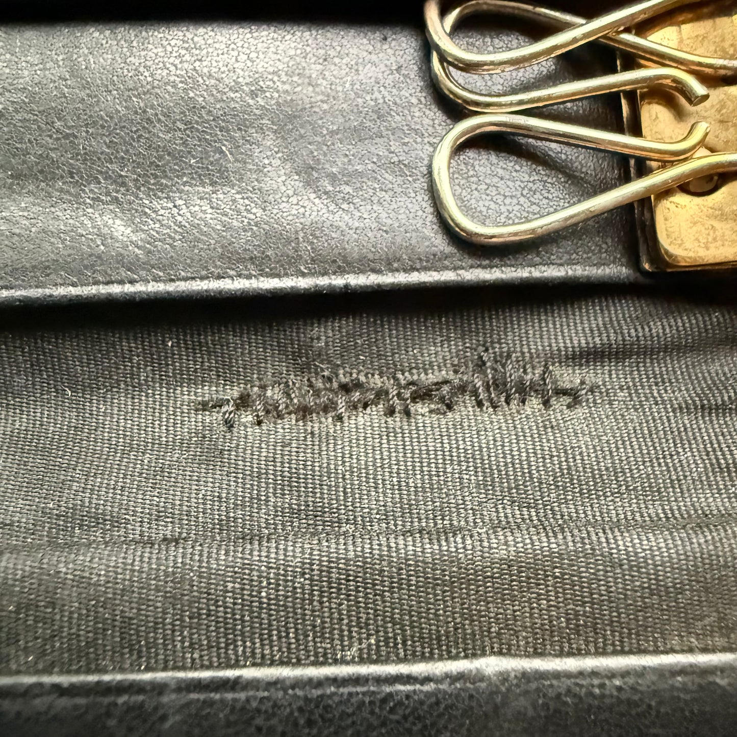 Authentic Preloved Vintage CC 4 Key Wallet in Black Caviar Leather