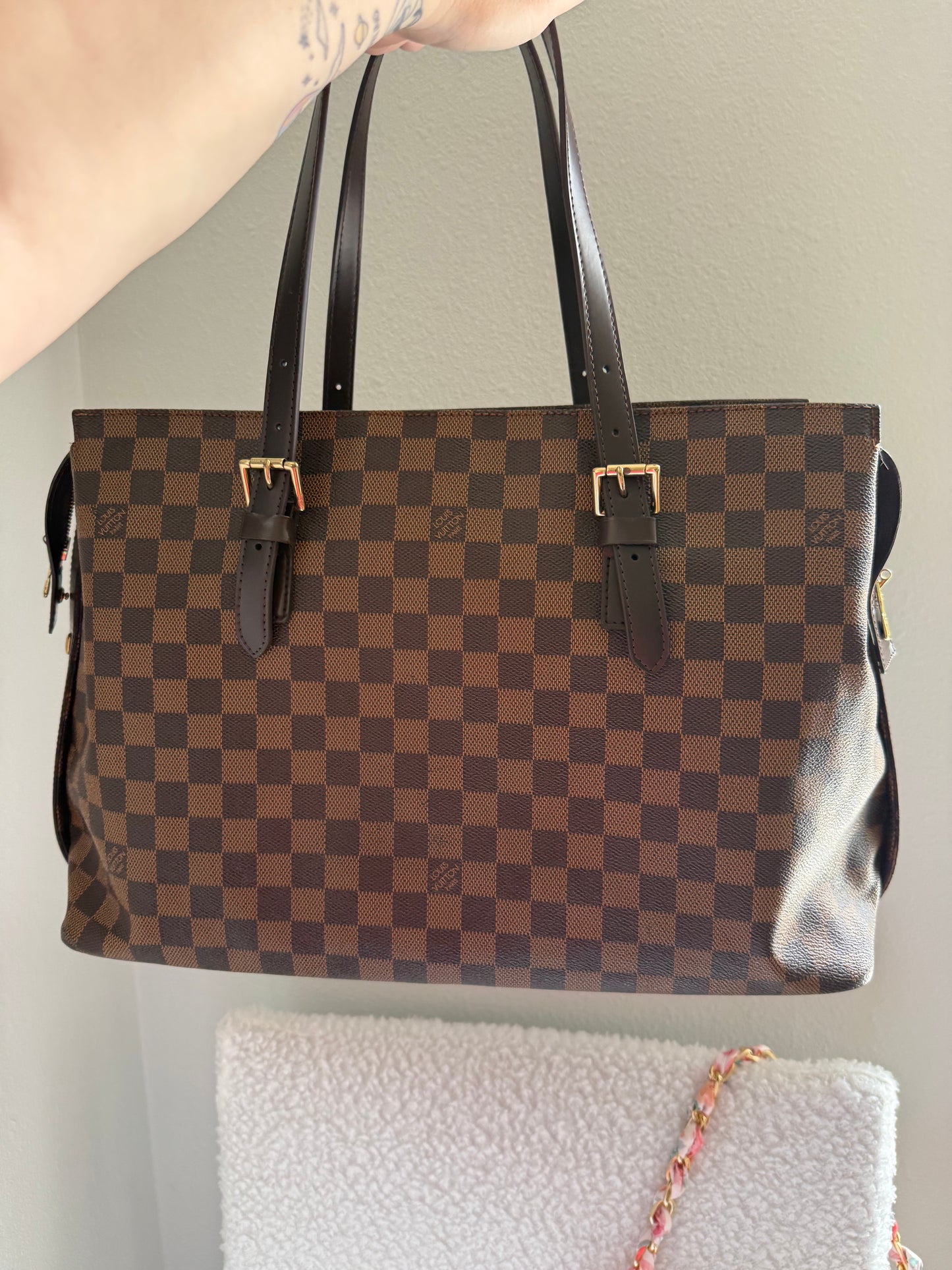 Luxury Authentic Preloved Chelsea Large Shoulder tote in Damier Ebene