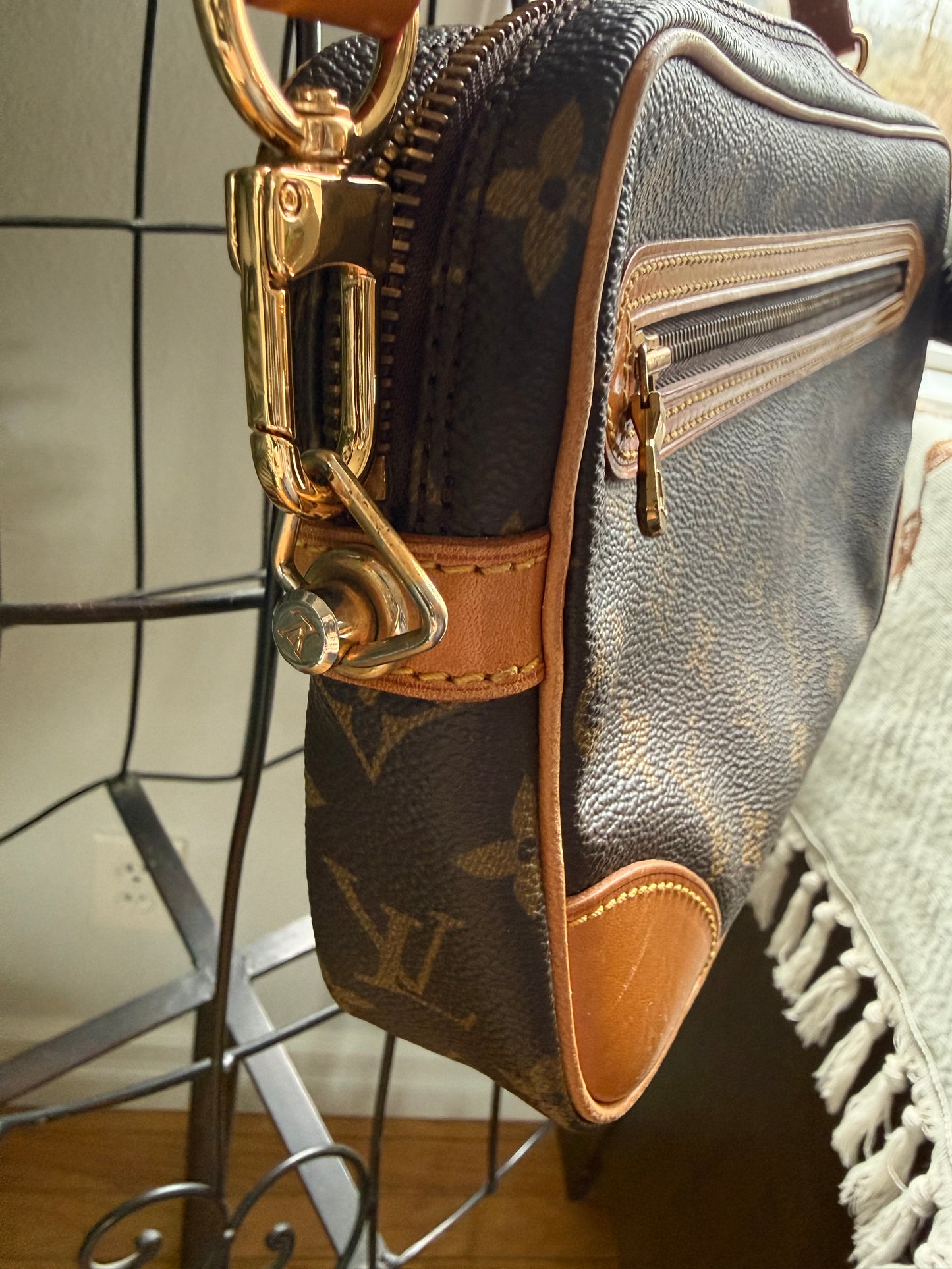 Authentic Preloved Vintage LV Marly GM Mono Crossbody