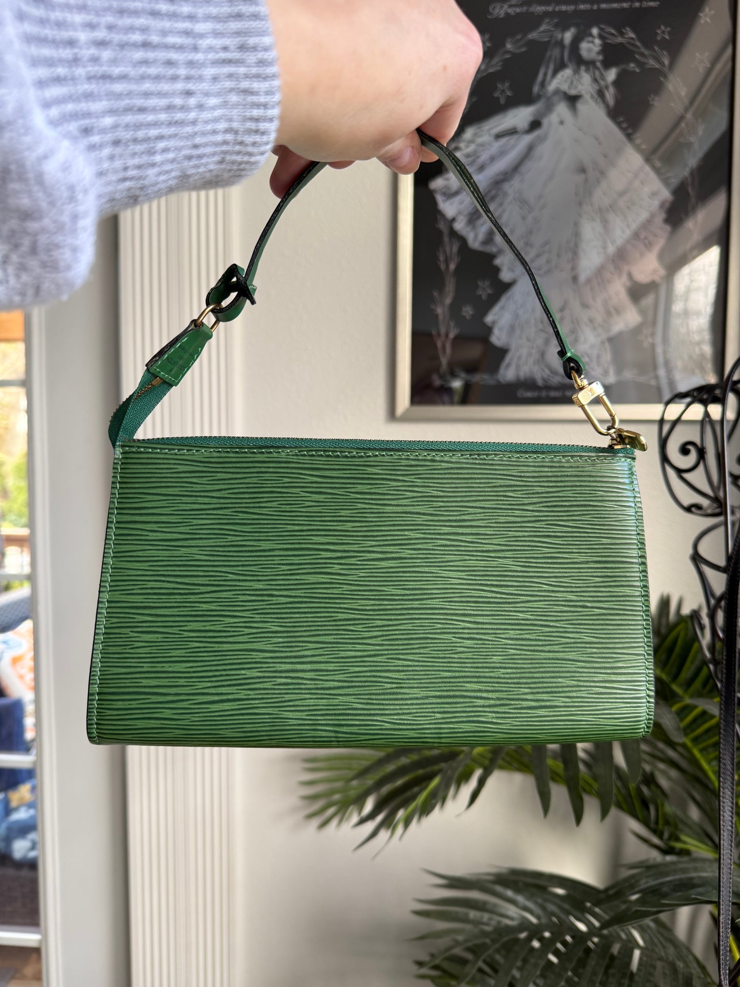 Preloved Authentic LV Pochette in green epi leather