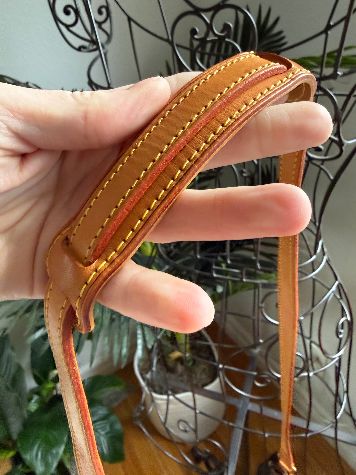 Authentic Preloved Vintage Luxury 1990 Louis Vuitton Chantilly PM Classic Crossbody Bag