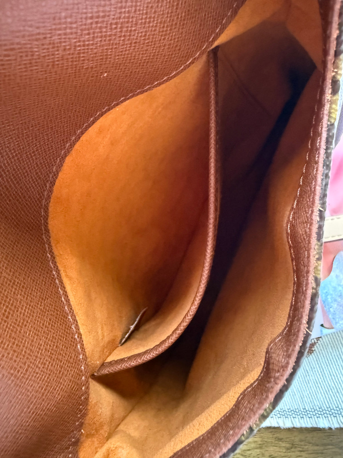 SOLD * Authentic Preloved Vintage 1999 LV Musette Salsa
