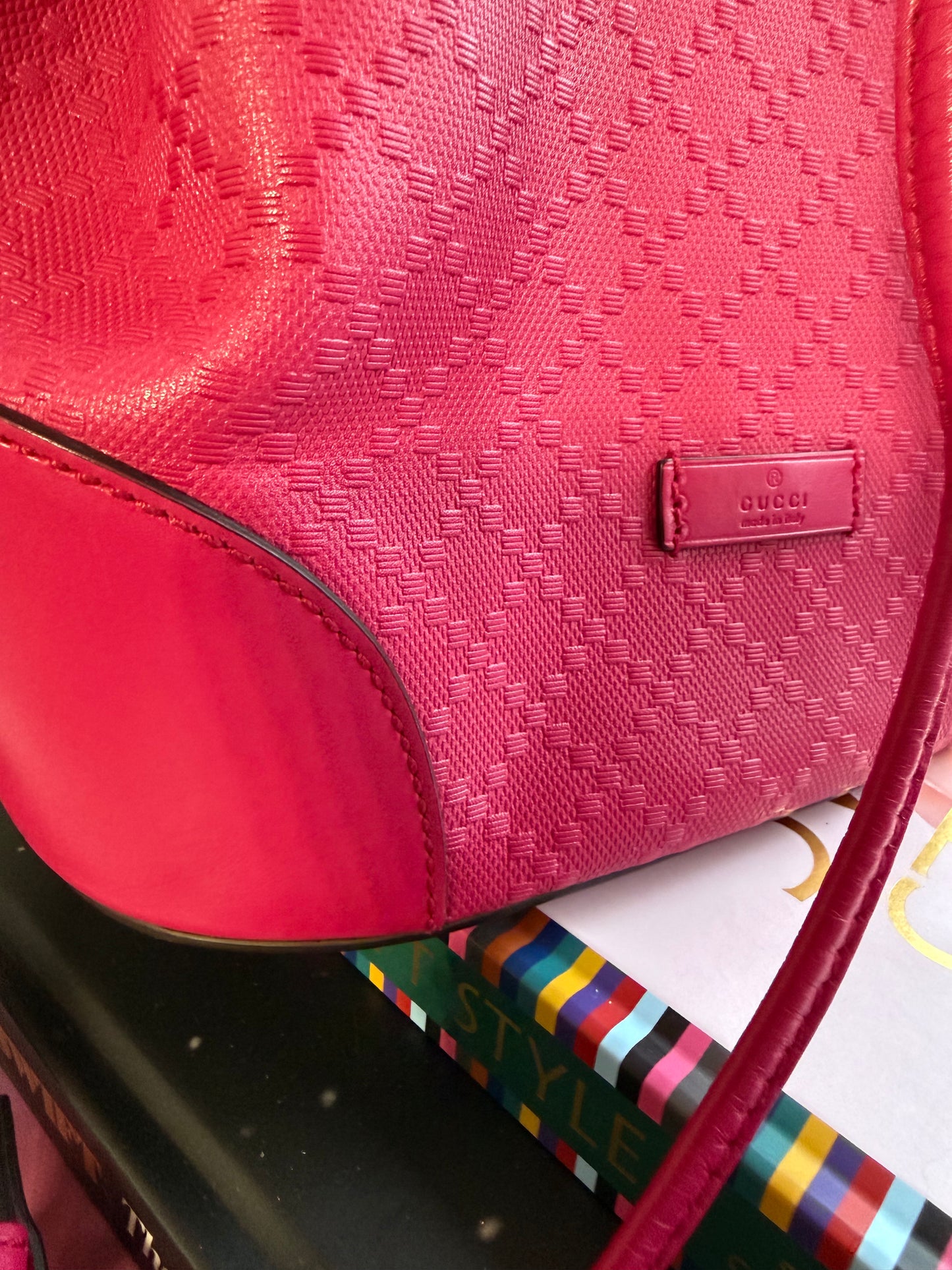 Preloved Authentic Gucci DIAMANTE Leather Bucket bag - Bright Pink