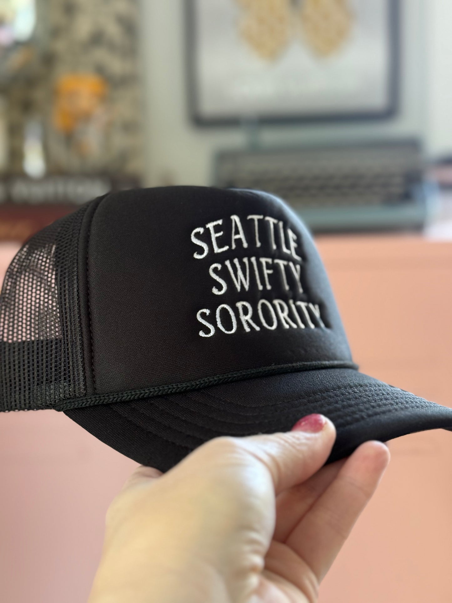 NICE TO HAVE A FRIEND Seattle Swifty Sorority Hat (B/Wht)