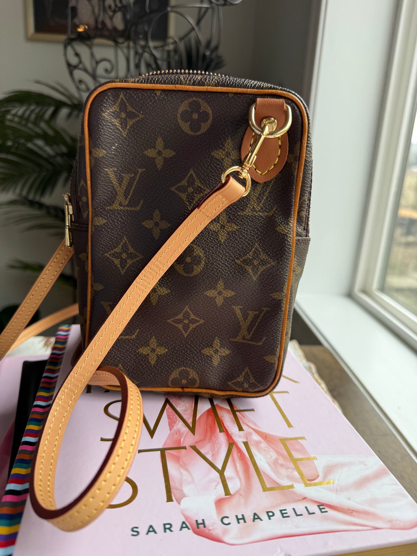 Authentic Preloved Vintage LV Mini Amazone Bag