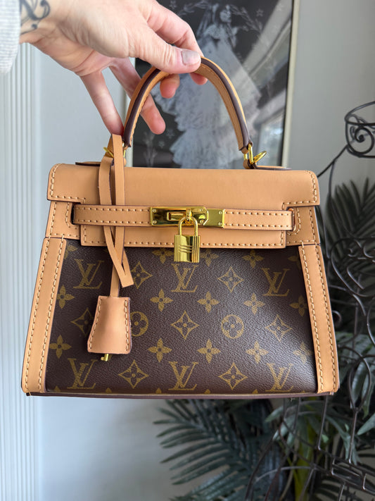 {SWELLY} Handmade Vachetta Leather + Mono Handbag *Preorder*