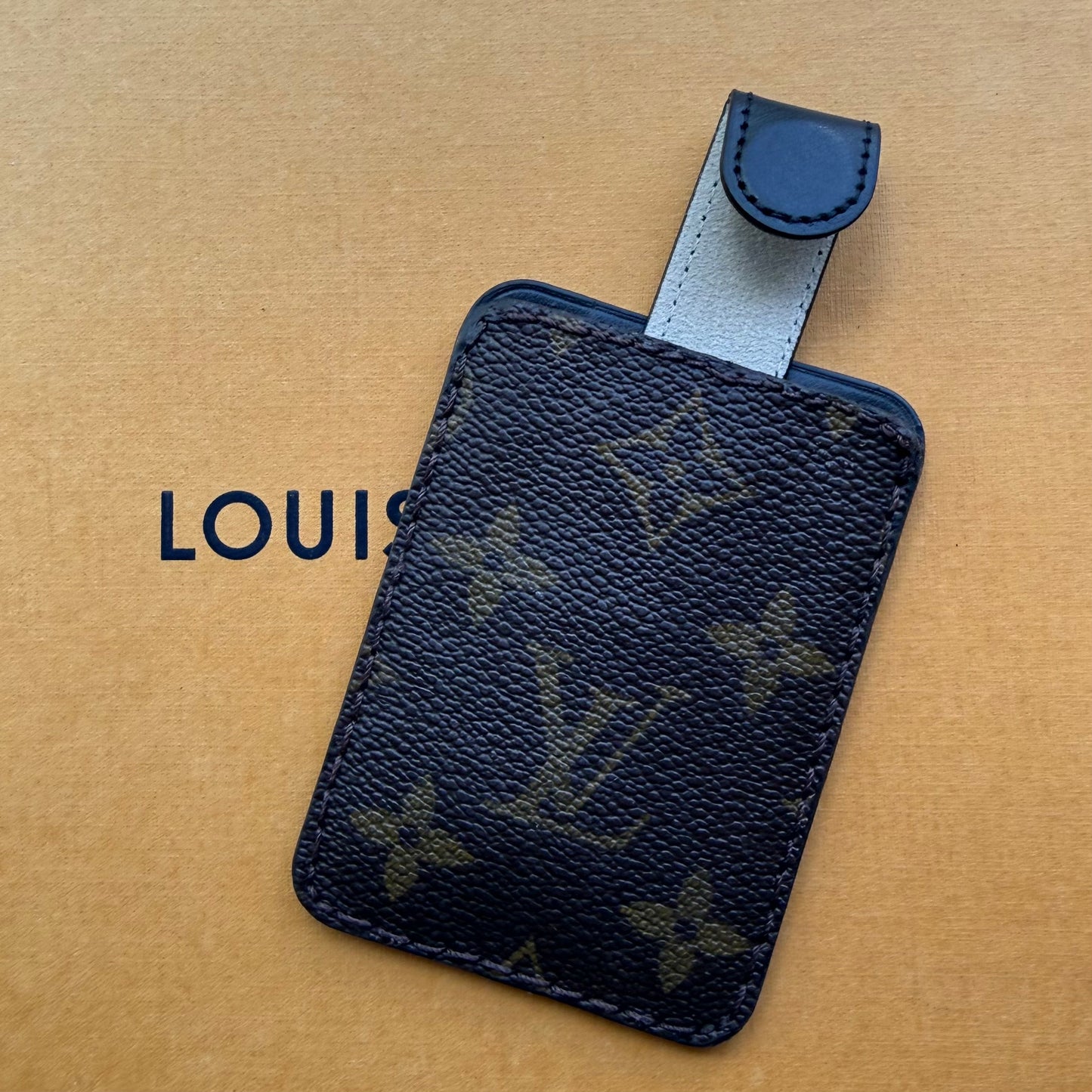 { DECEMBER } Handmade Mono MagSafe Phone Wallet - Black