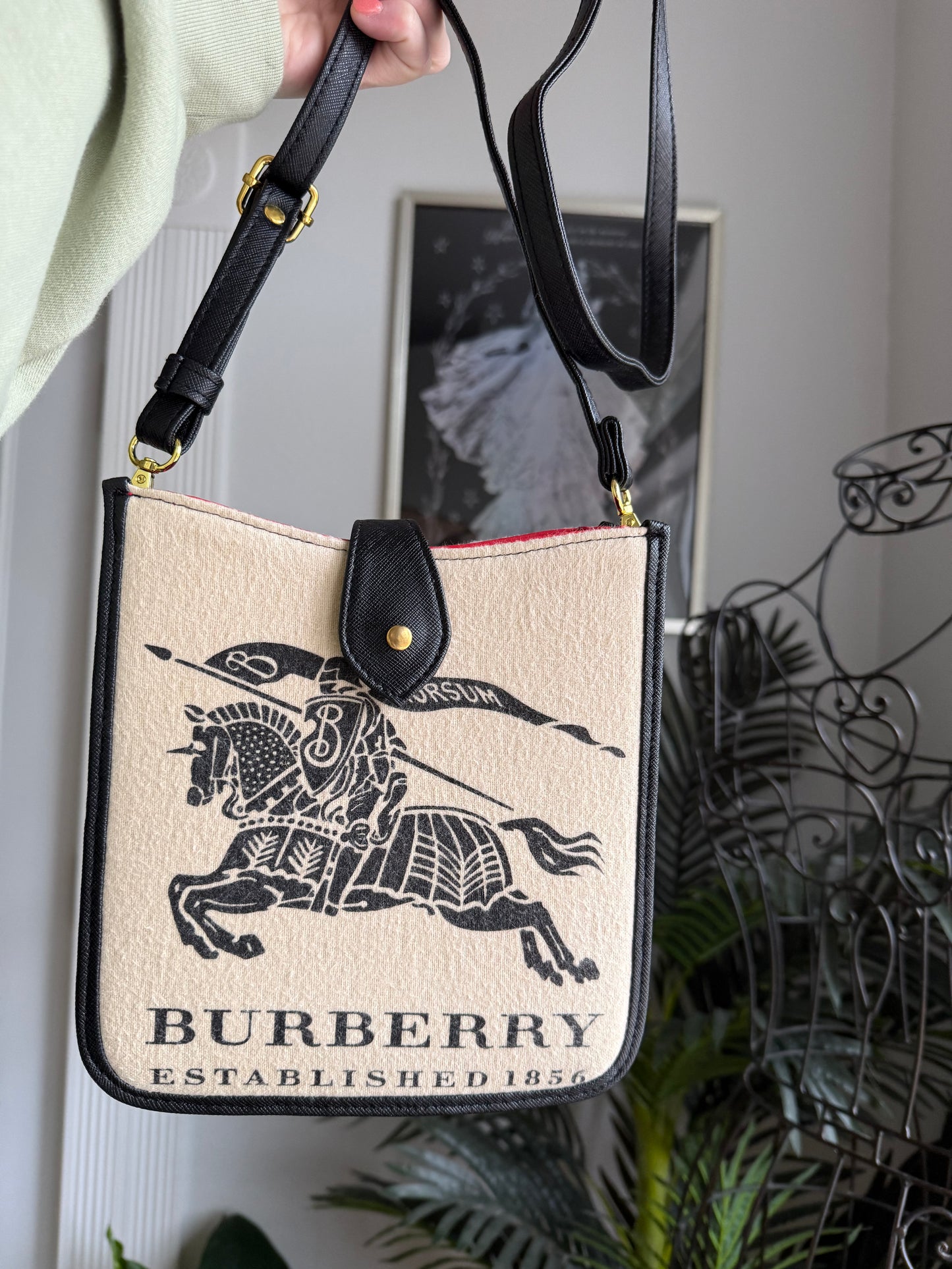 DUSTY BAG Subscription Box
