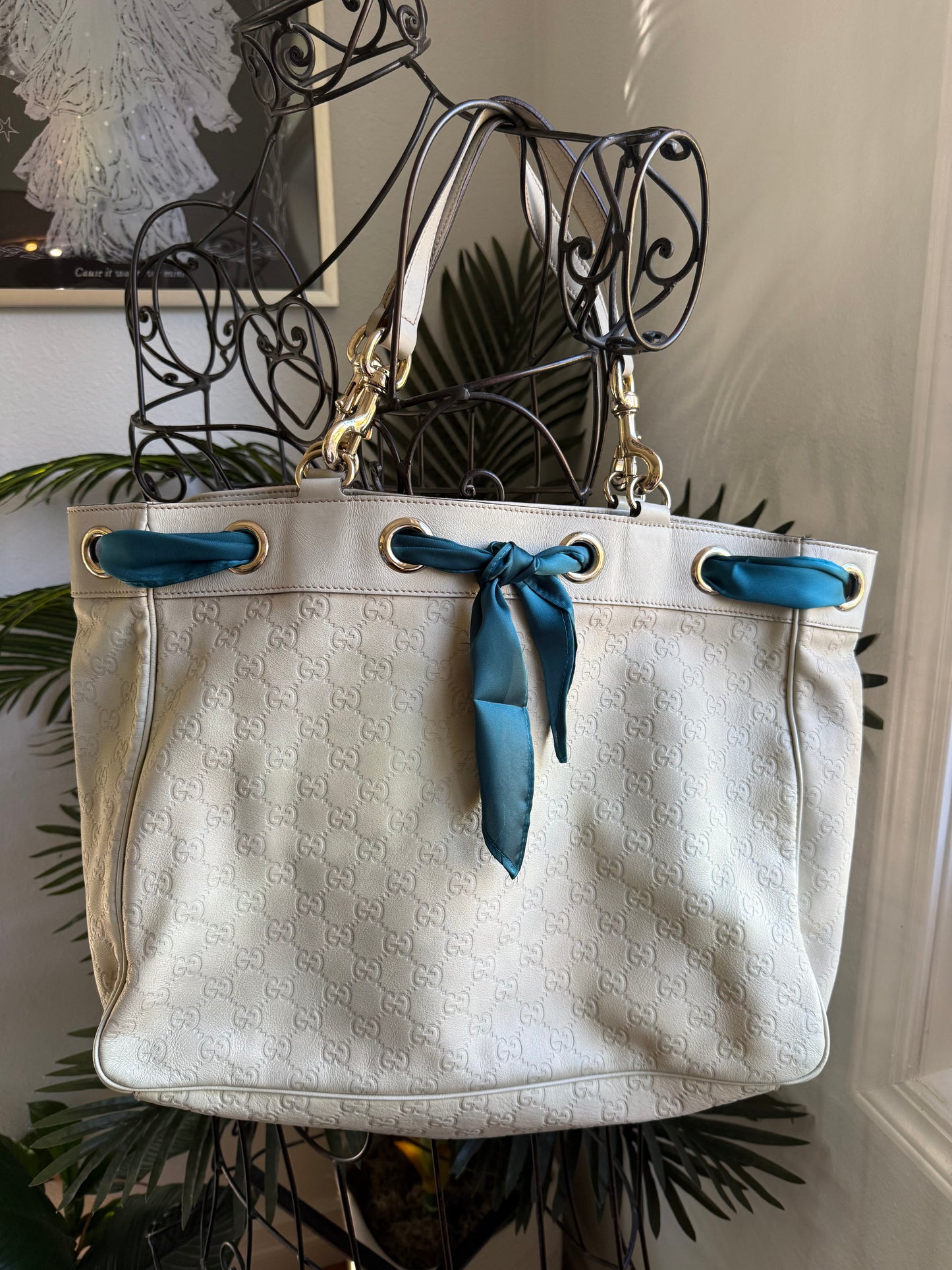 Authentic Preloved Gucci Postiano Tote in Ivory Leather